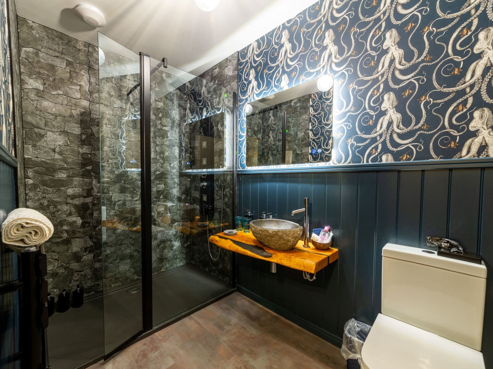 Bathroom / Wellness
