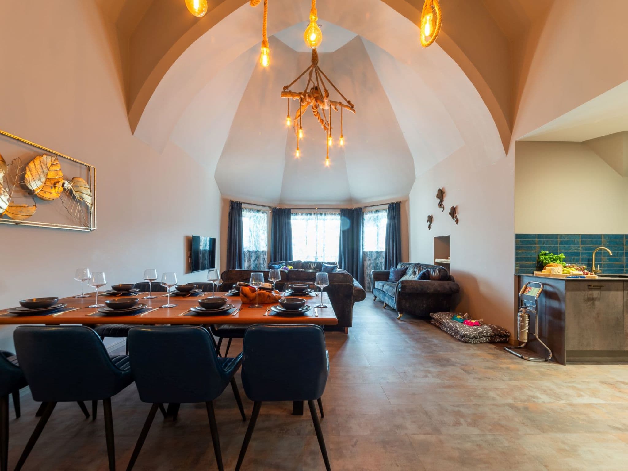 Kitchen / Dining Room