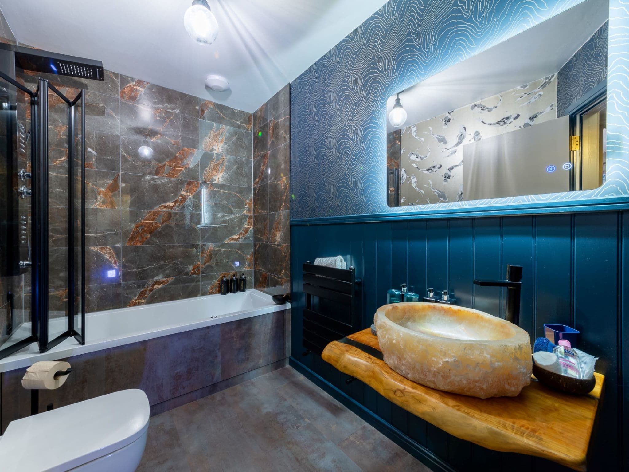 Bathroom / Wellness