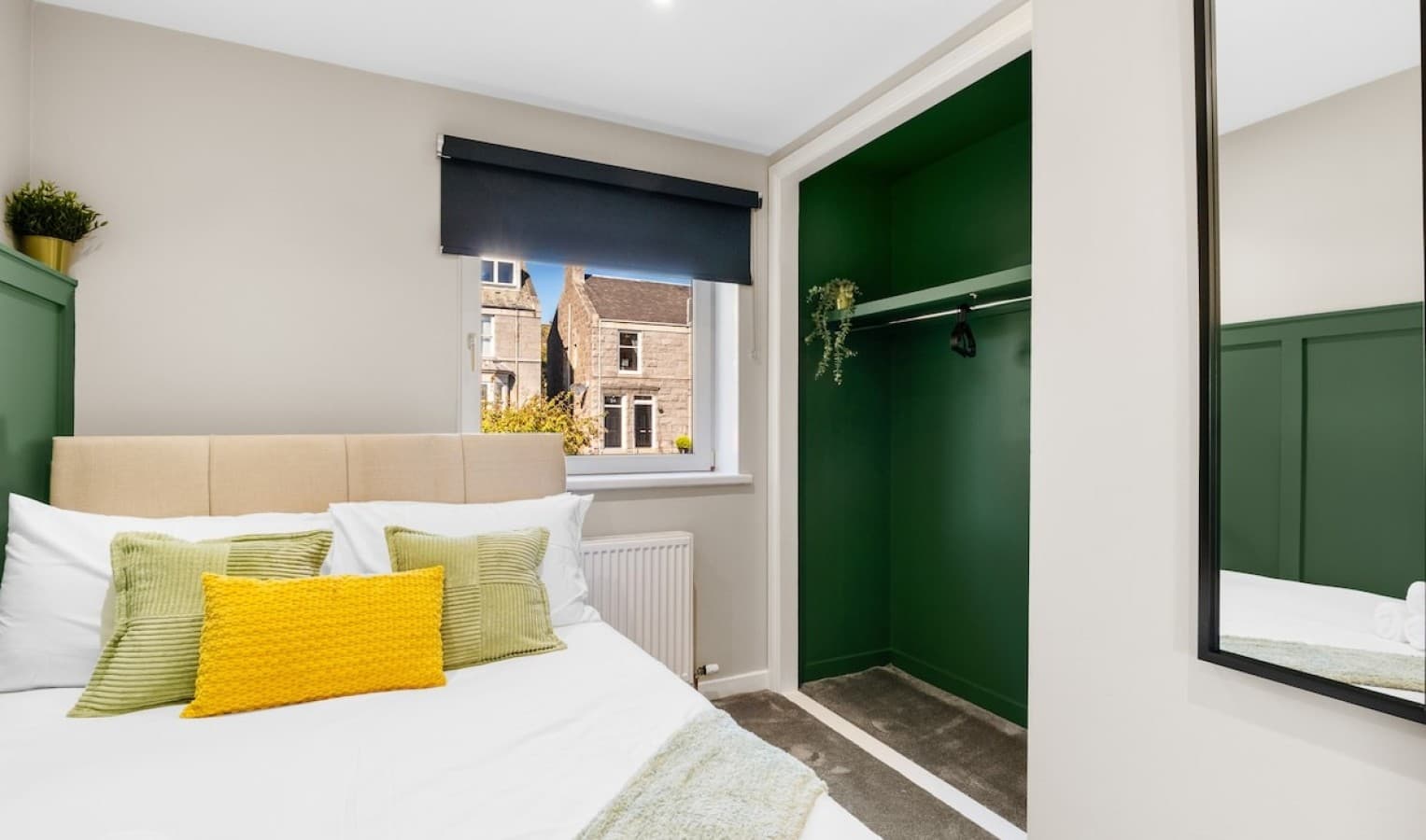 Bedroom detail