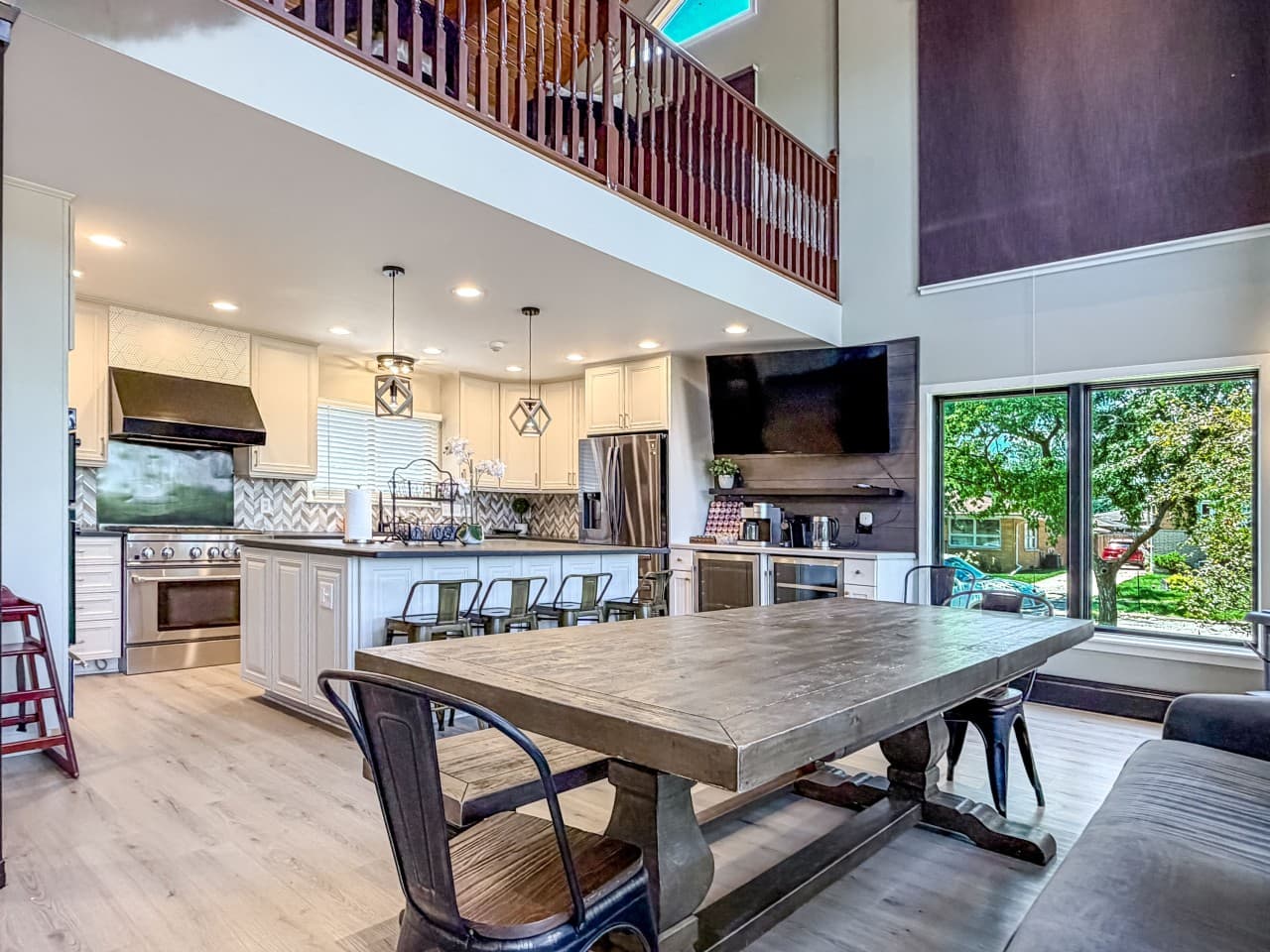 03-elyon-hall-open-kitchen-dining-area.jpg