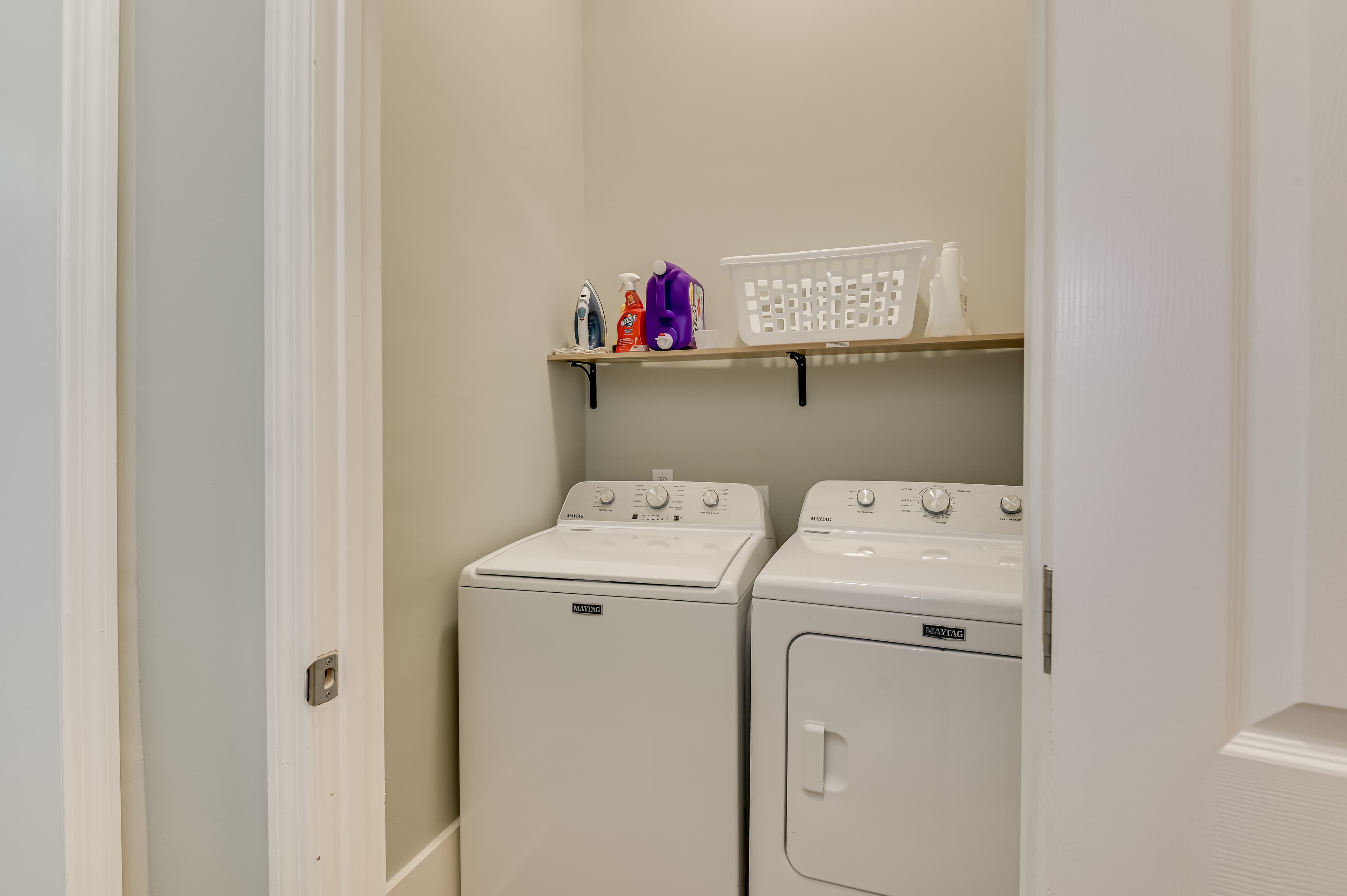Full Size Laundry