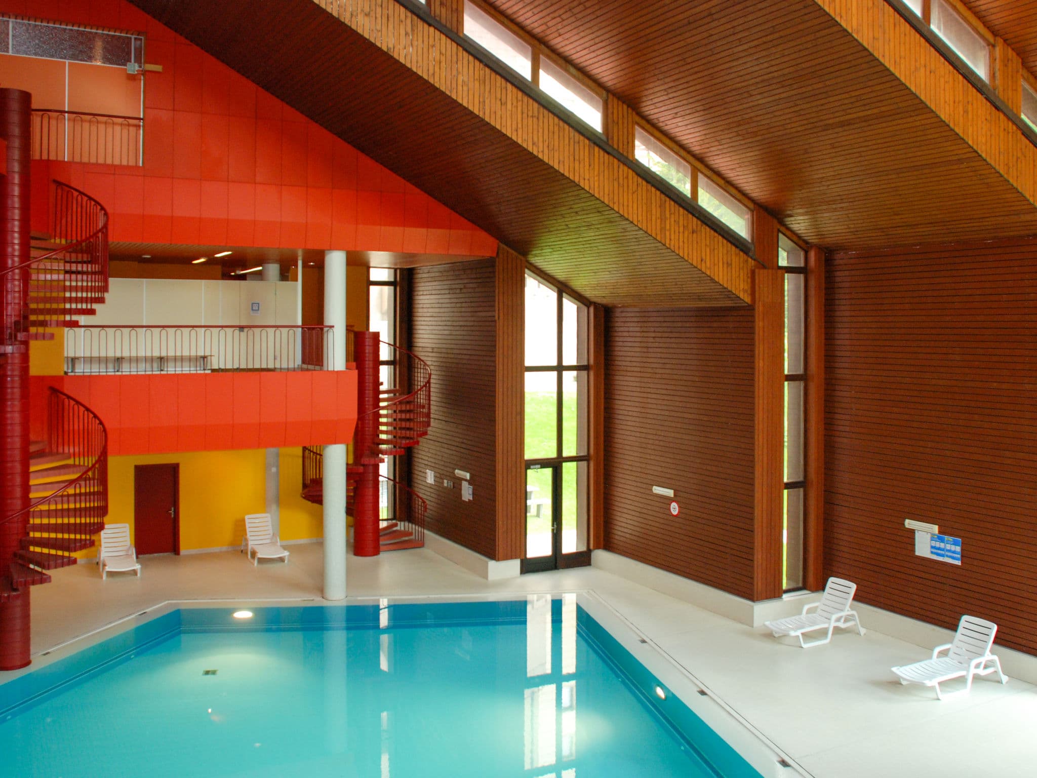 Pool Indoor