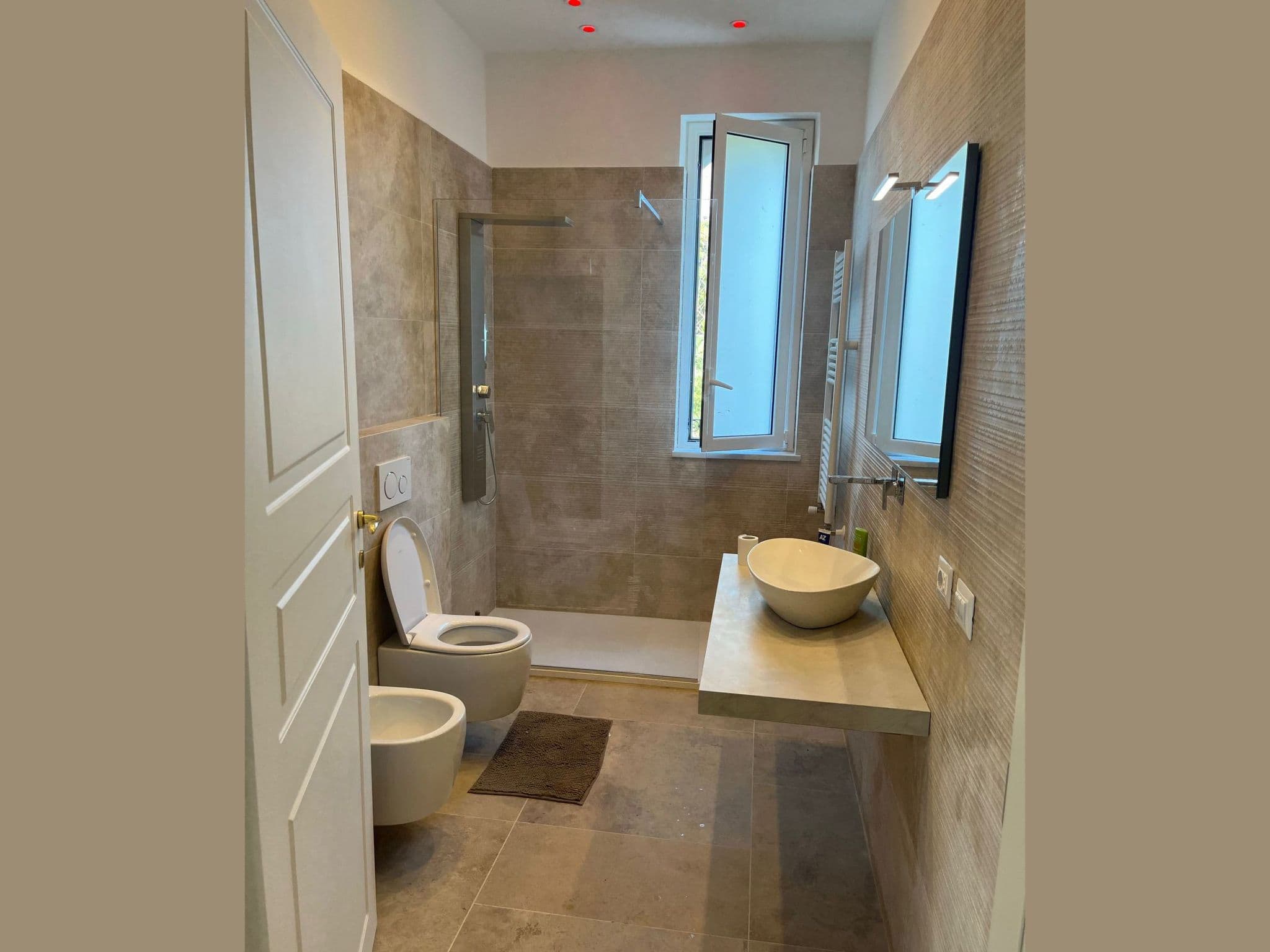 Gallery Image 21