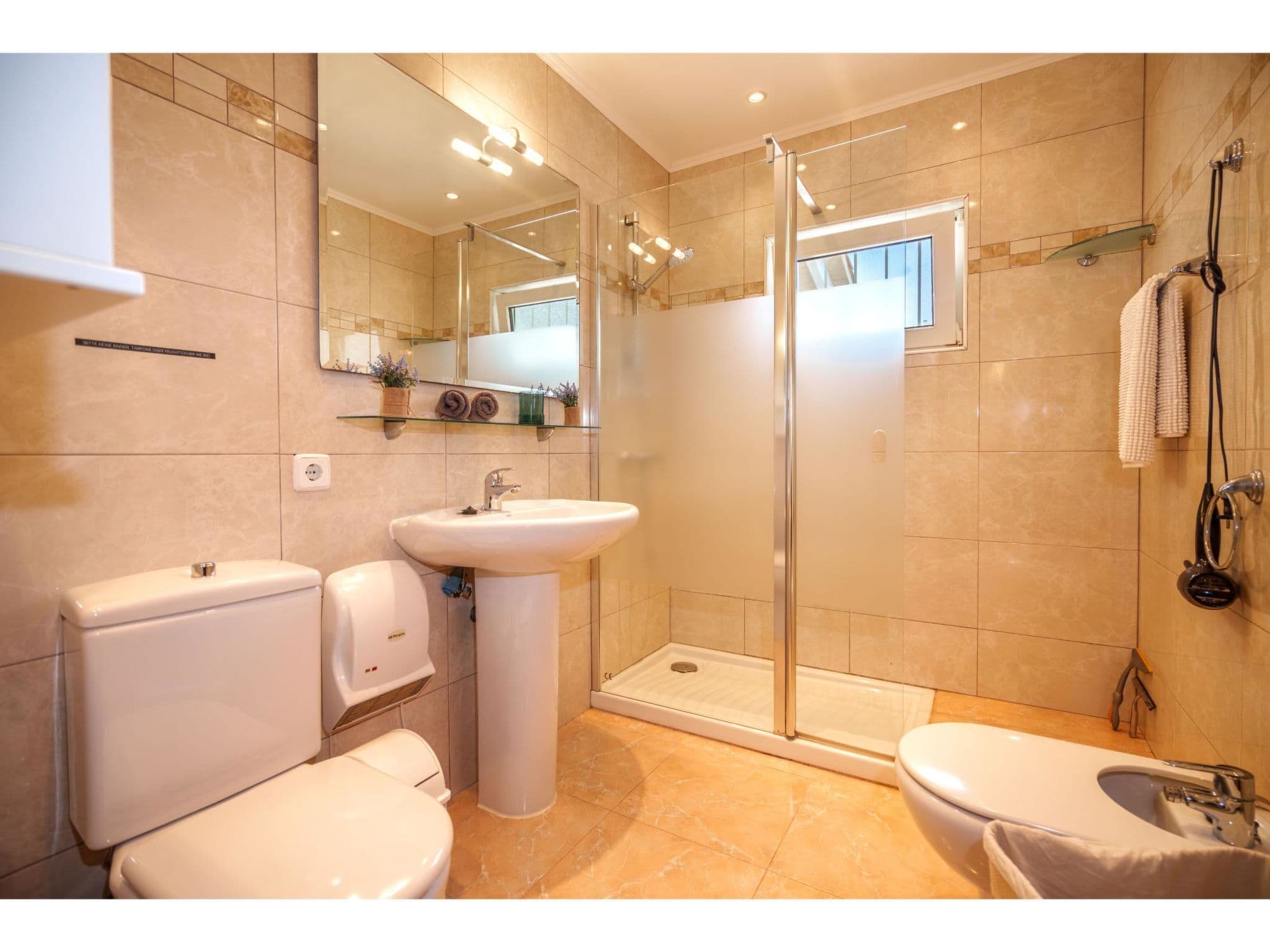 Bathroom / Wellness