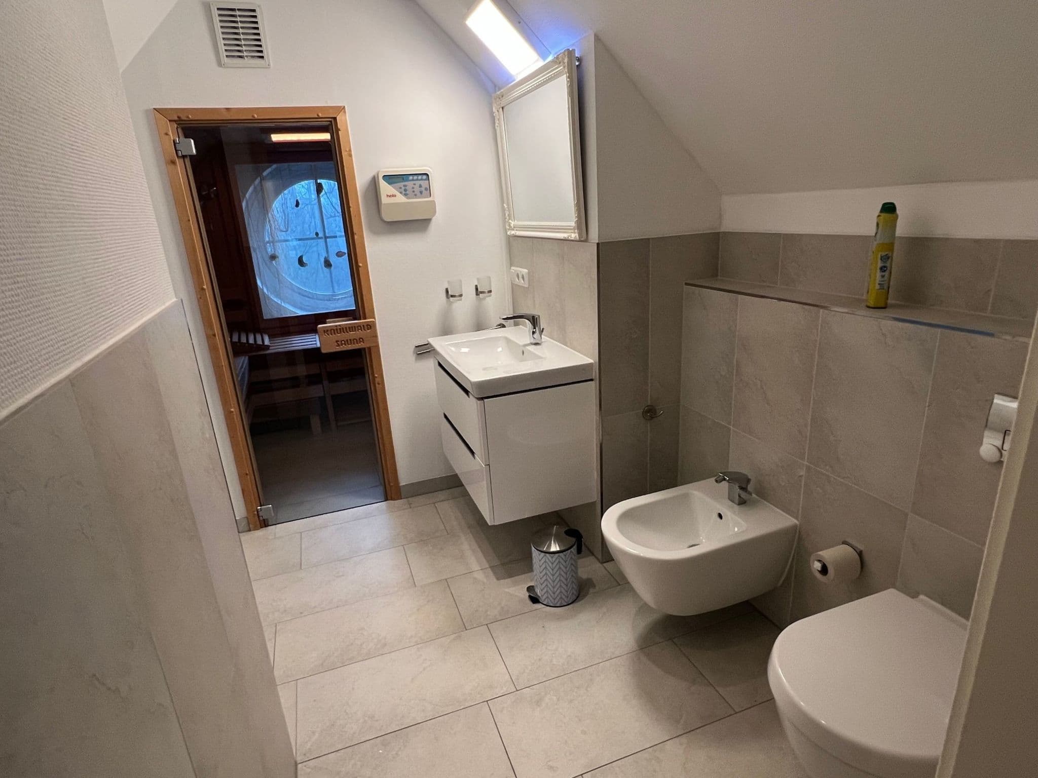 Bathroom / Wellness