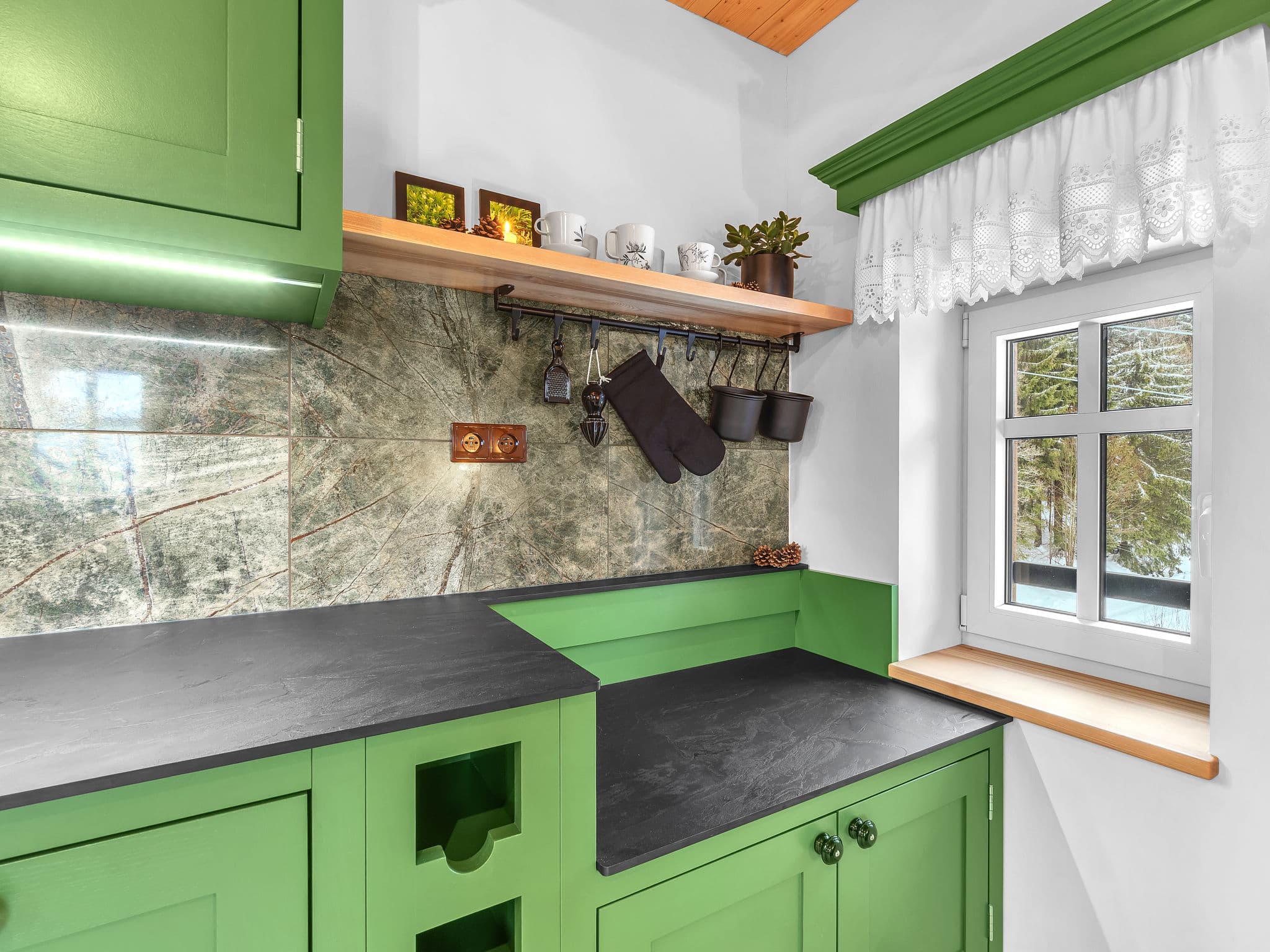 Kitchen / Dining Room