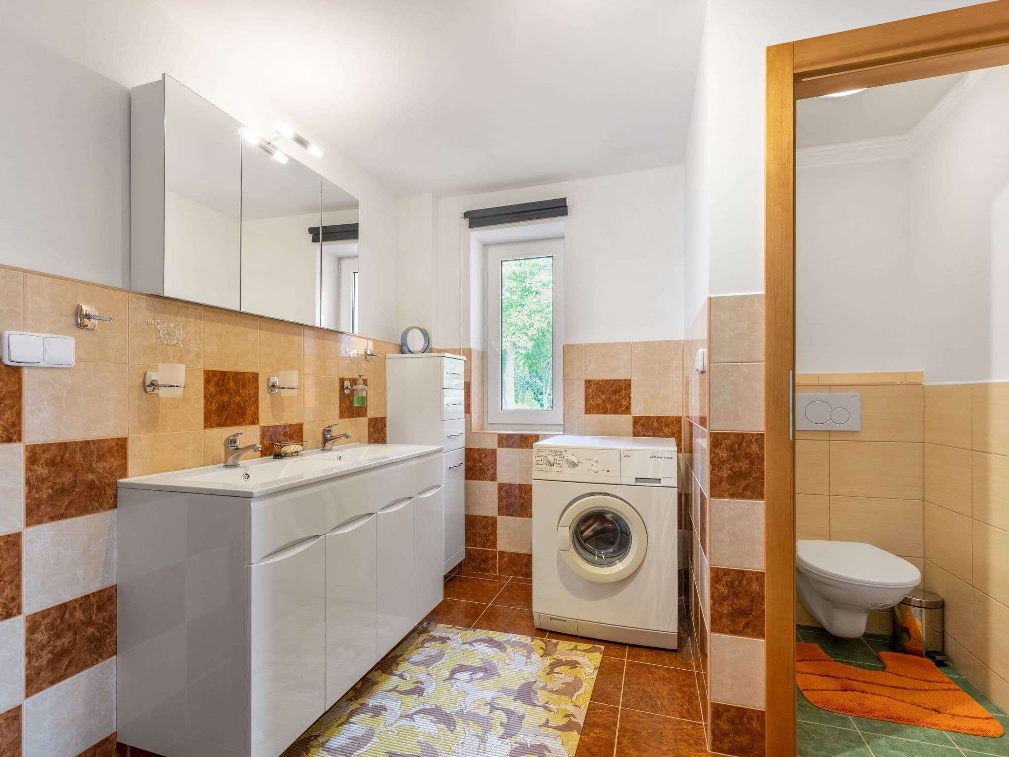 Bathroom / Wellness