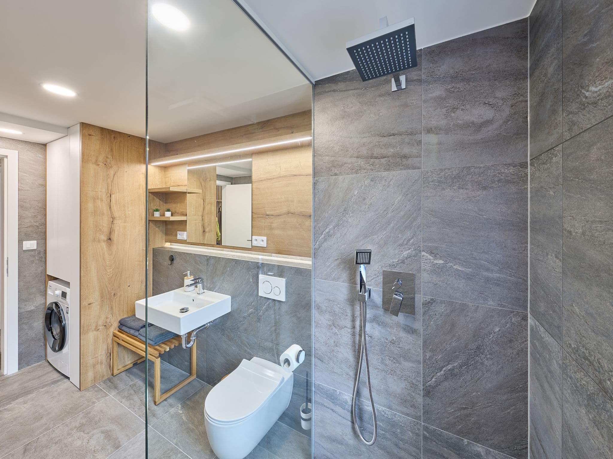 Bathroom / Wellness
