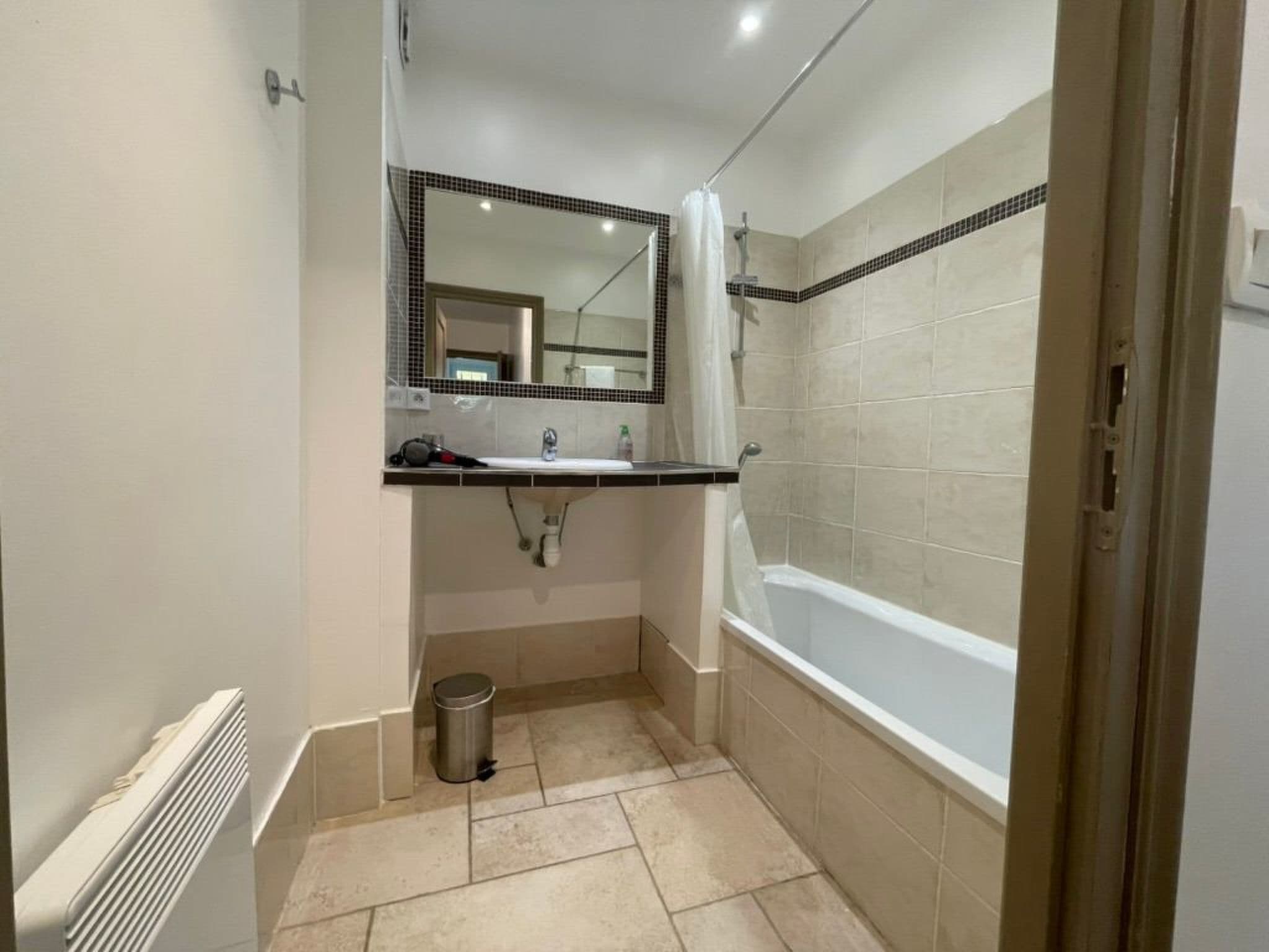 Gallery Image 13