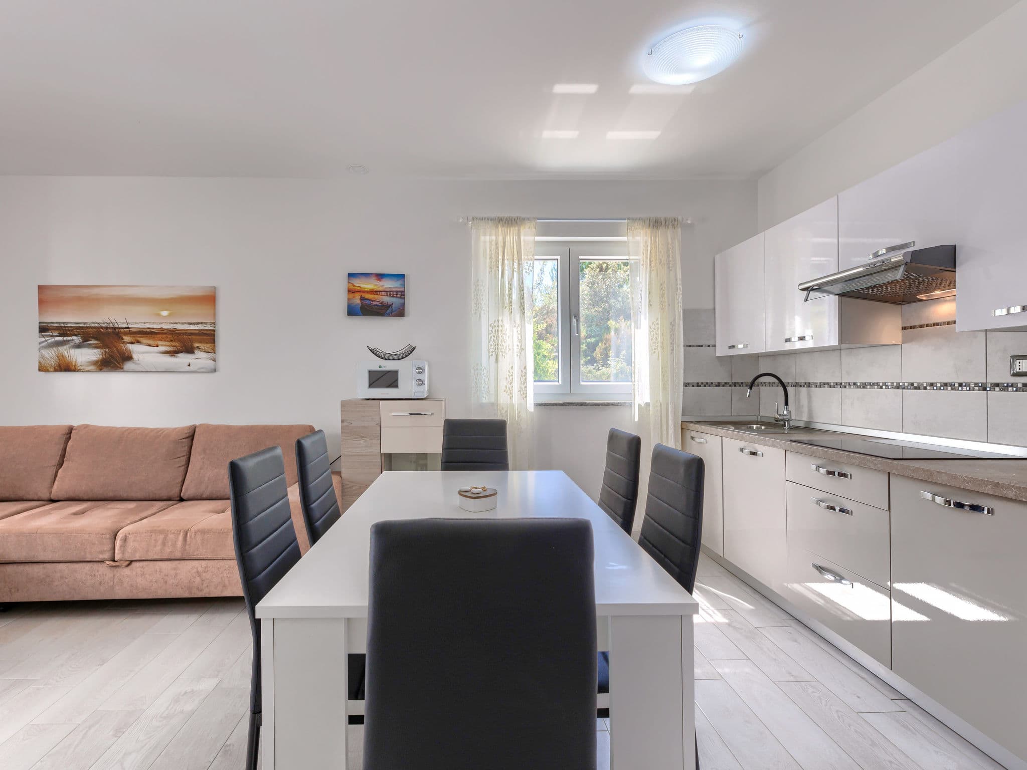 Kitchen / Dining Room