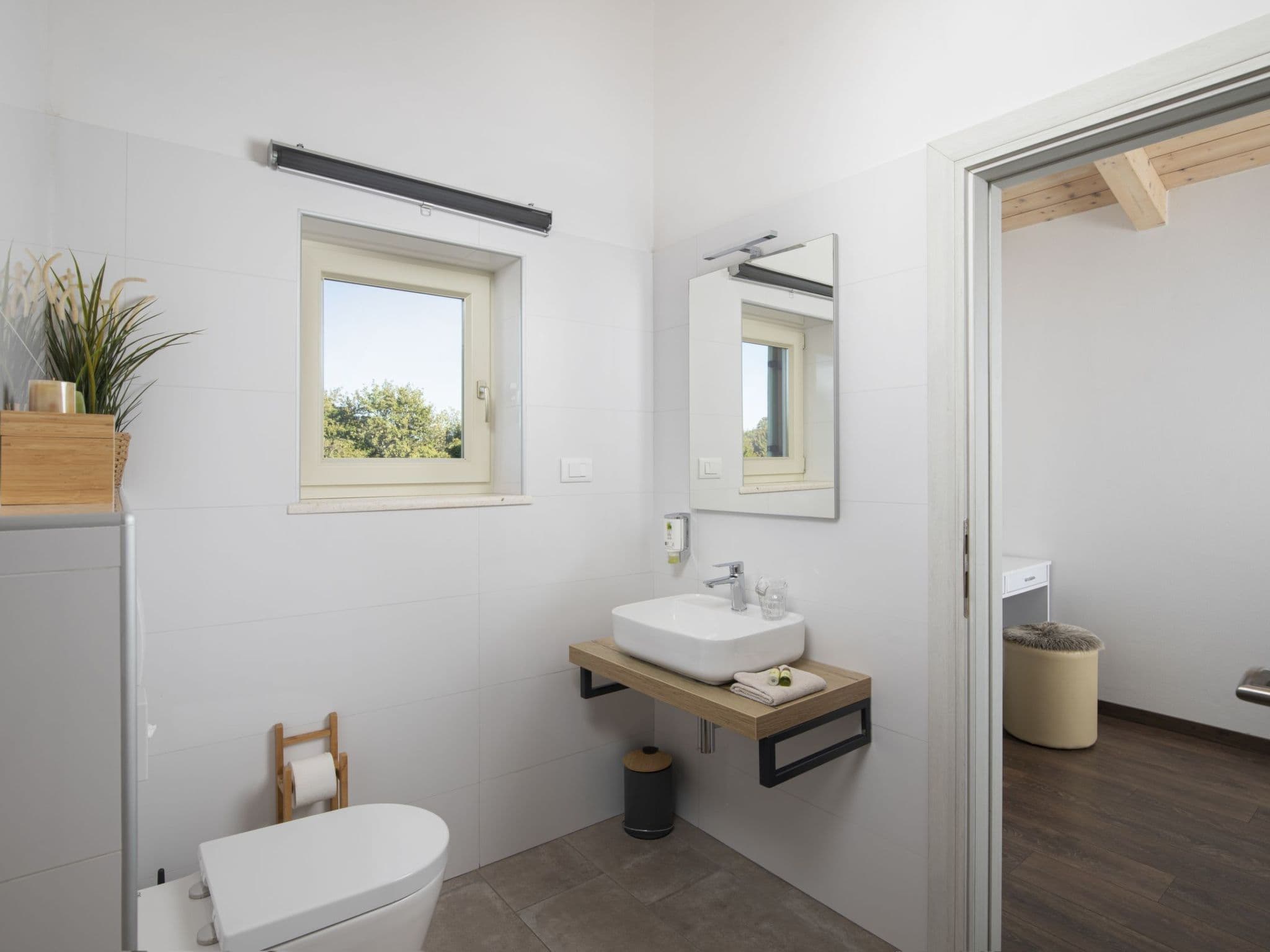 Bathroom / Wellness