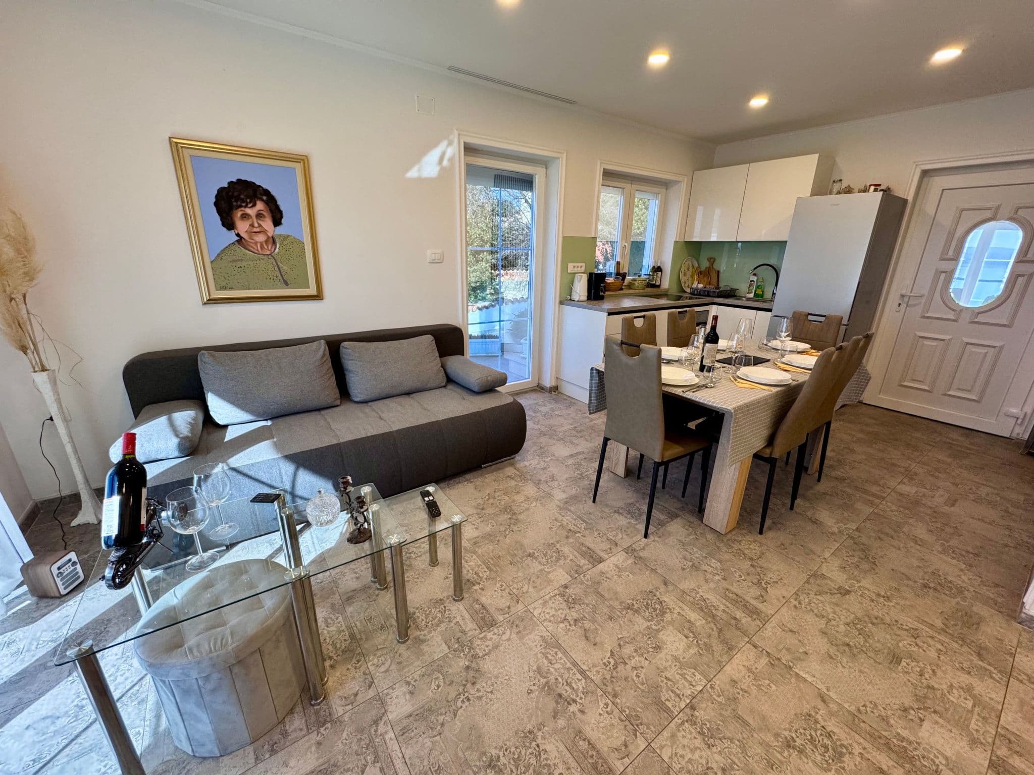 Kitchen / Dining Room