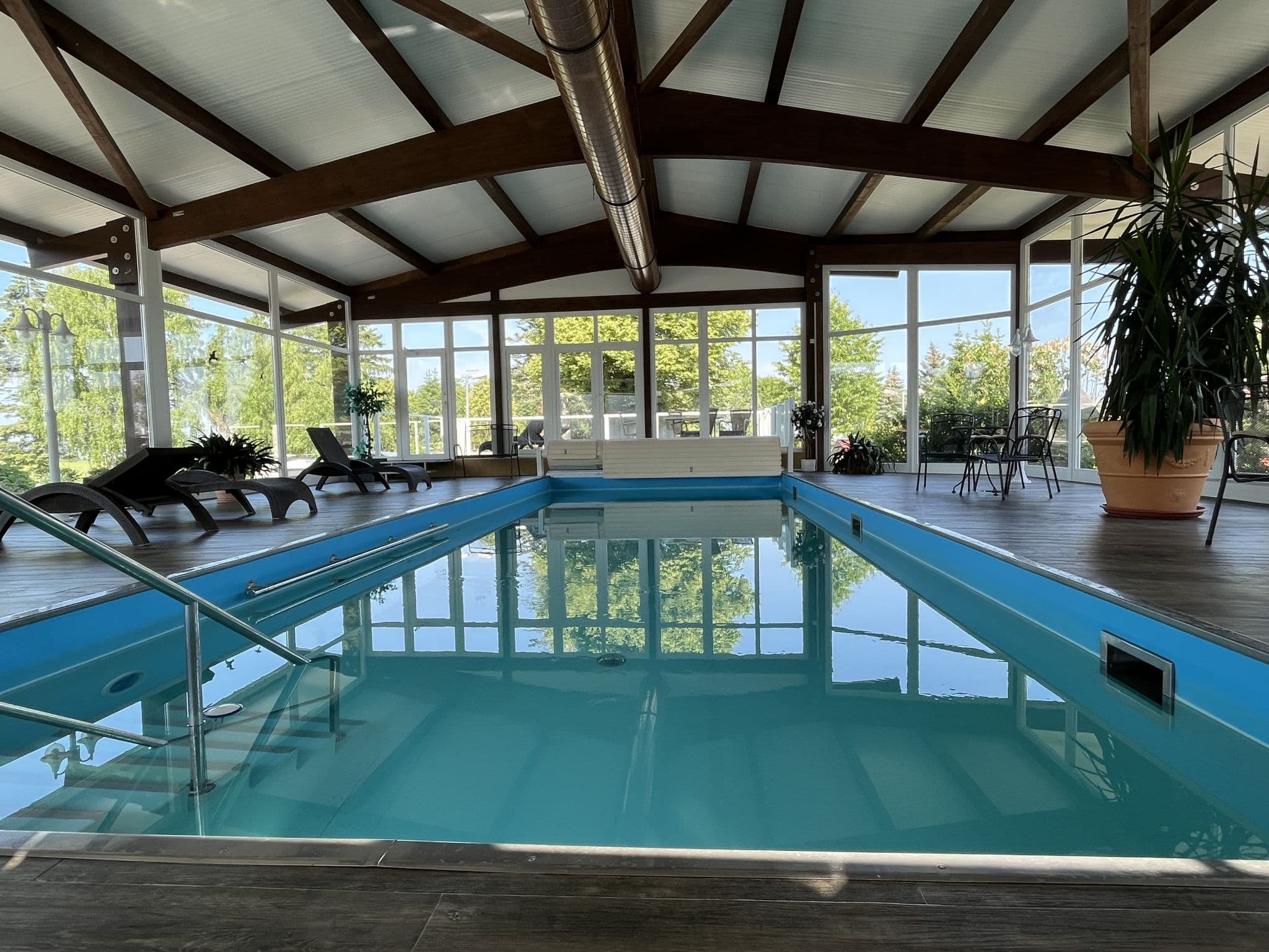 Pool Indoor