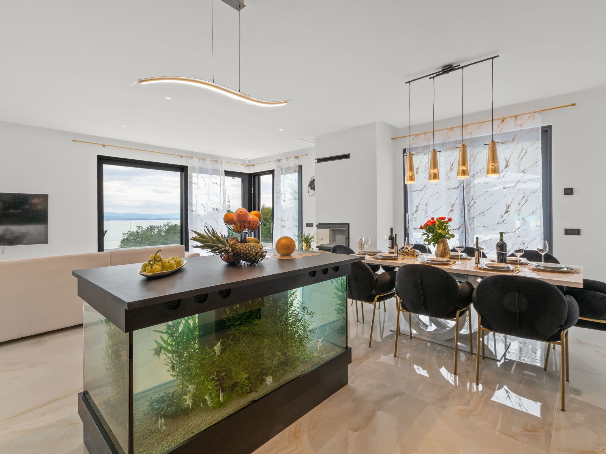 Kitchen / Dining Room