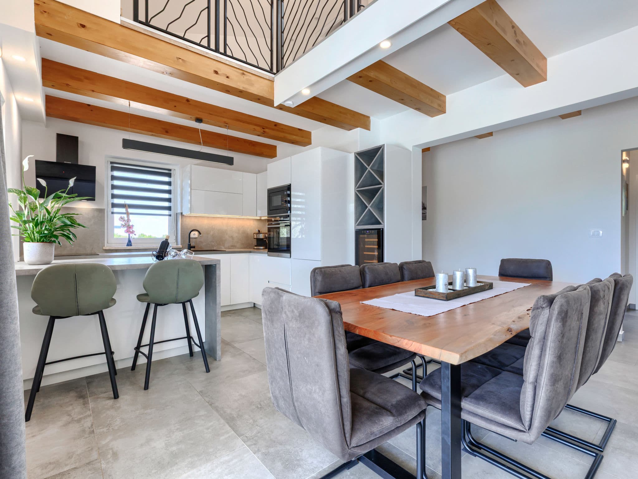 Kitchen / Dining Room