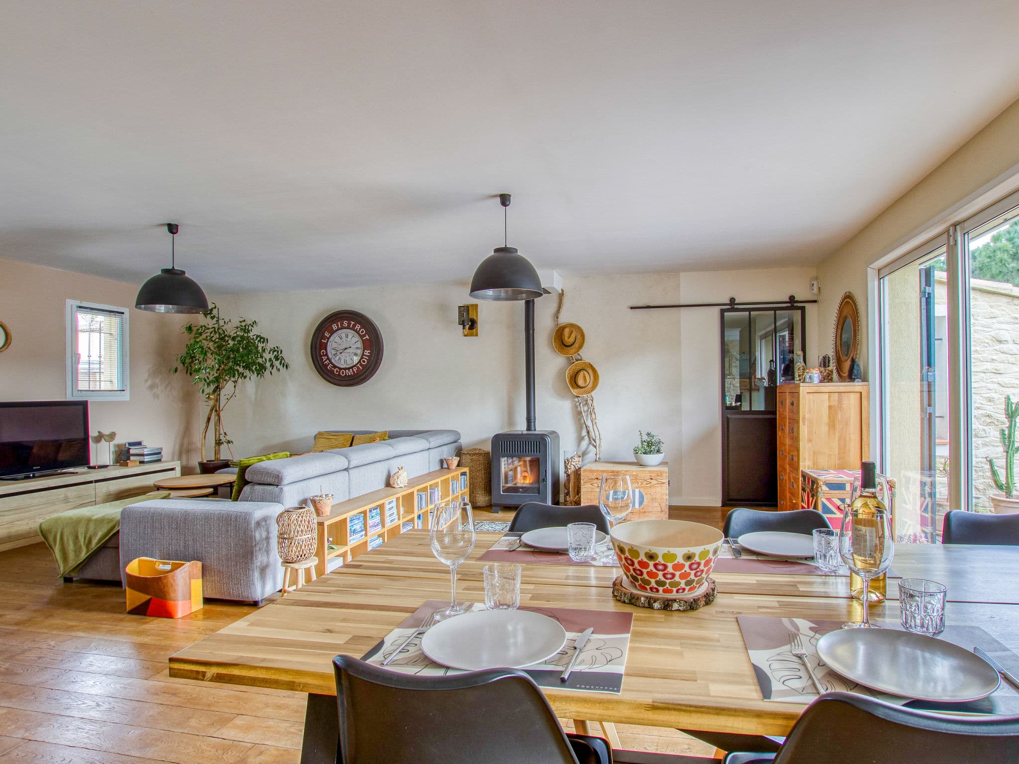 Kitchen / Dining Room