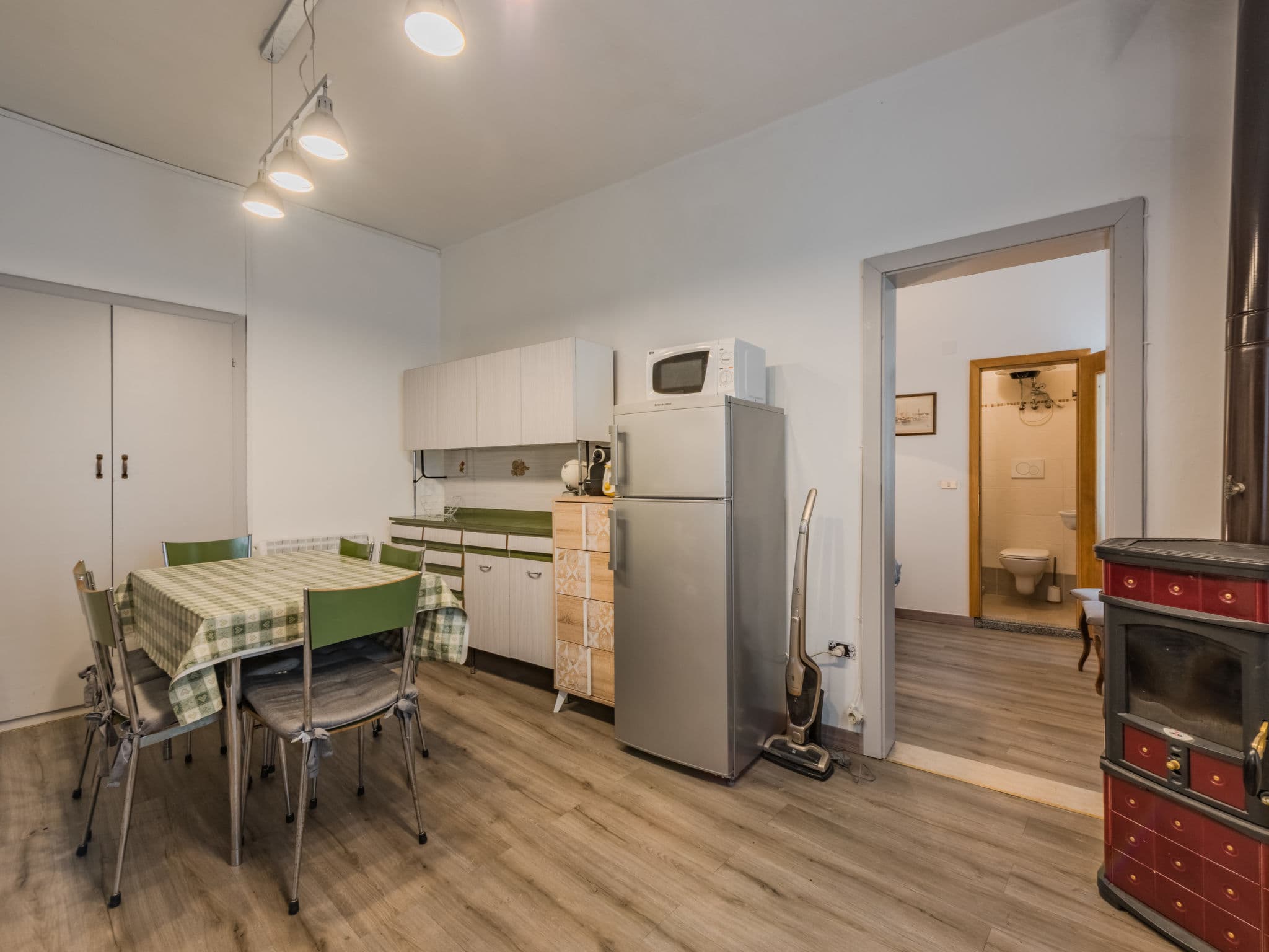 Kitchen / Dining Room