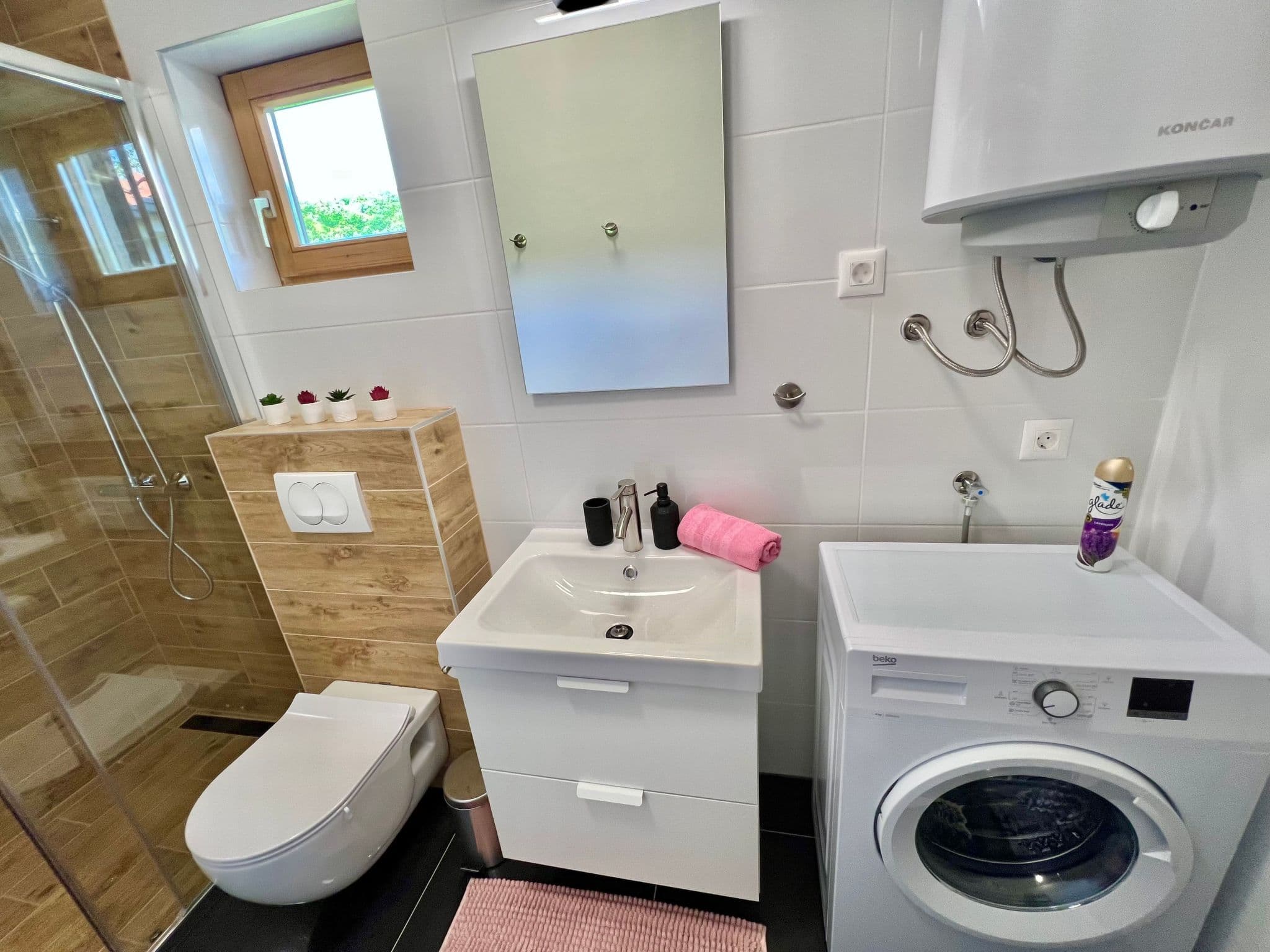 Bathroom / Wellness