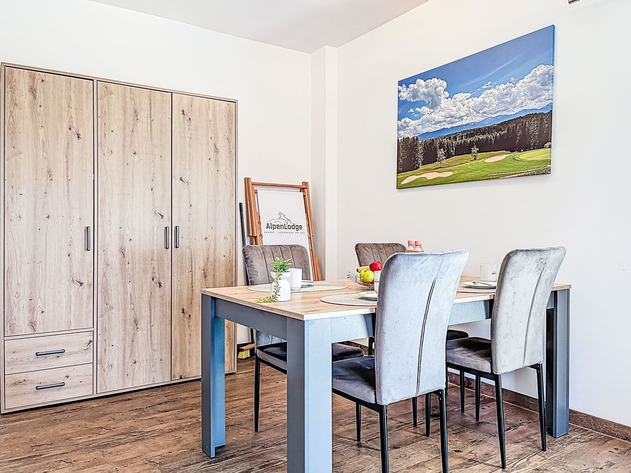 Kitchen / Dining Room