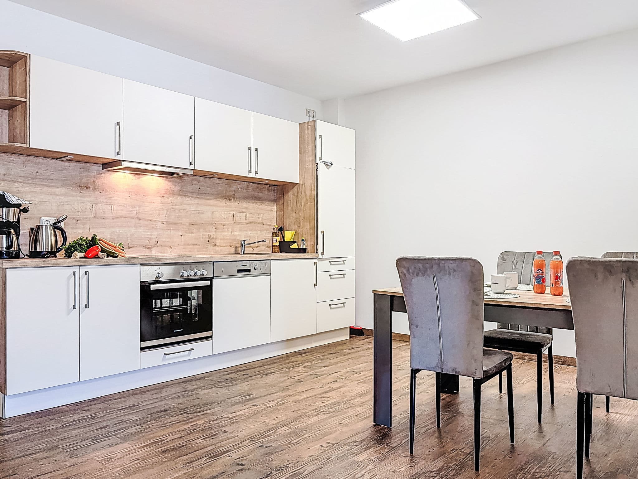 Kitchen / Dining Room