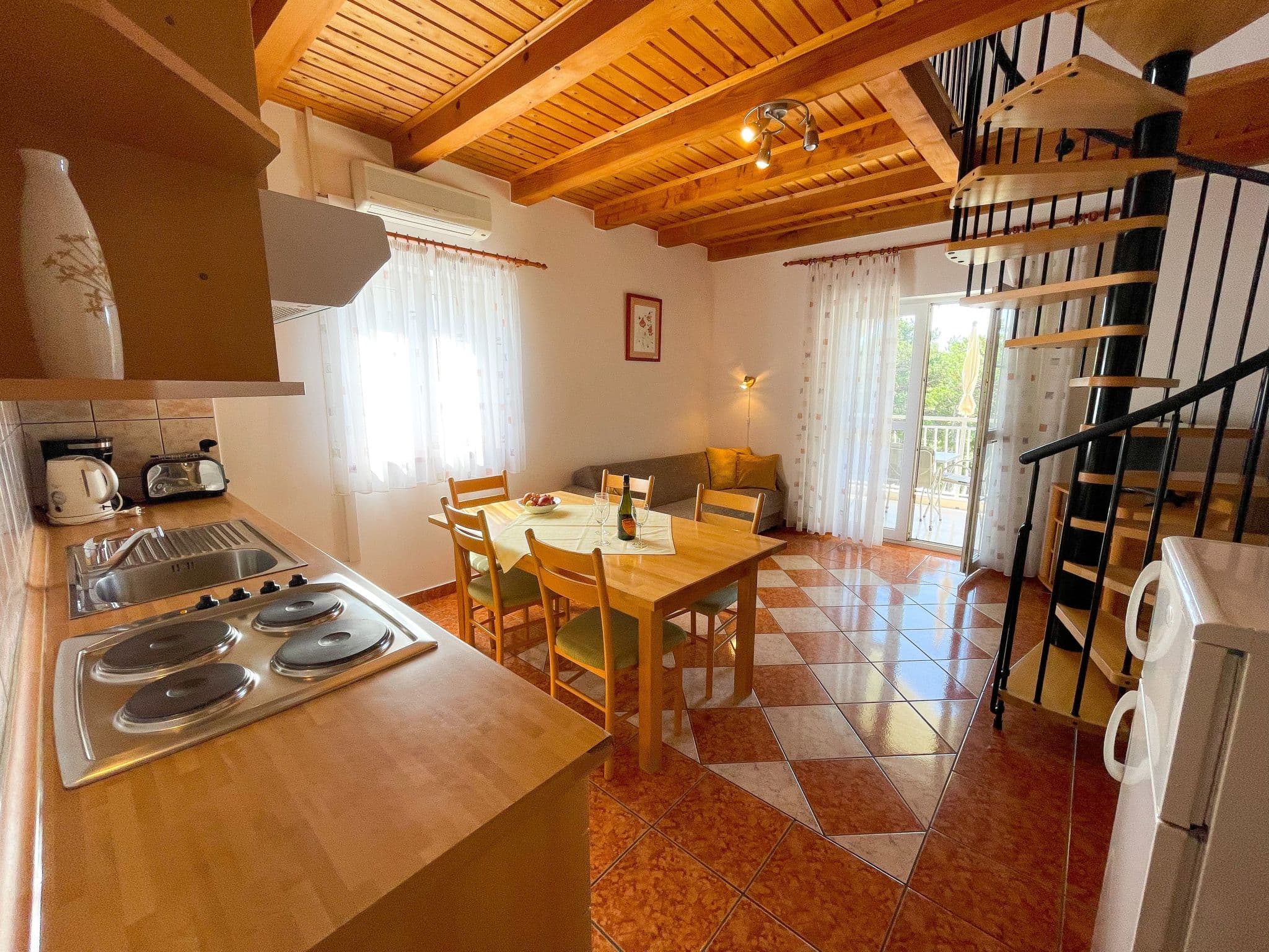 Kitchen / Dining Room