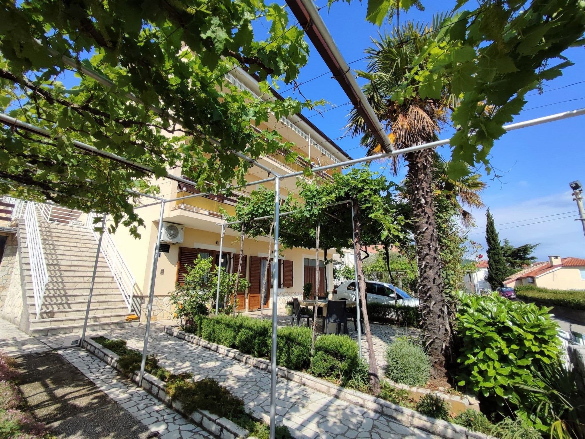 Gallery Image 18