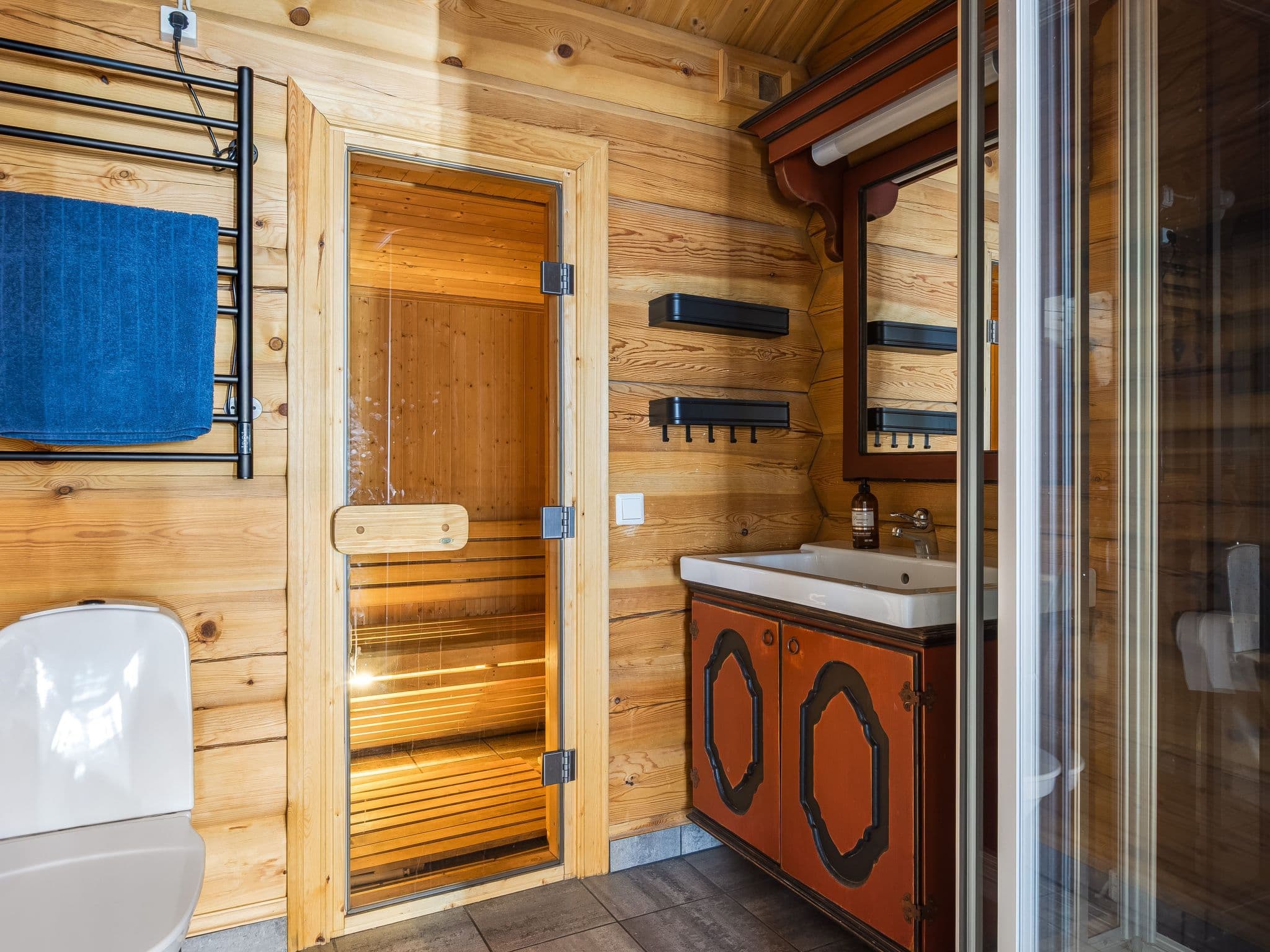 Bathroom / Wellness