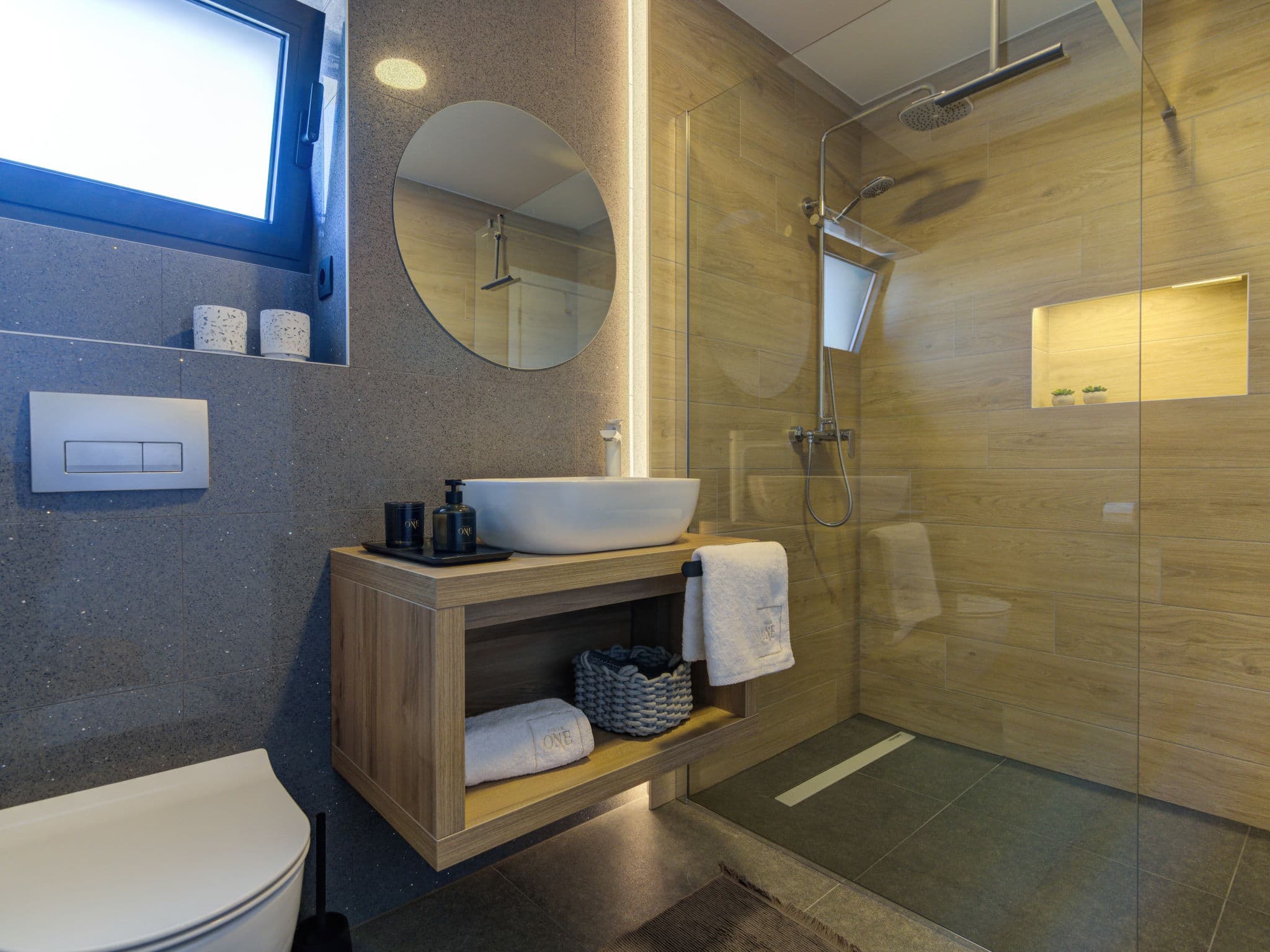Bathroom / Wellness