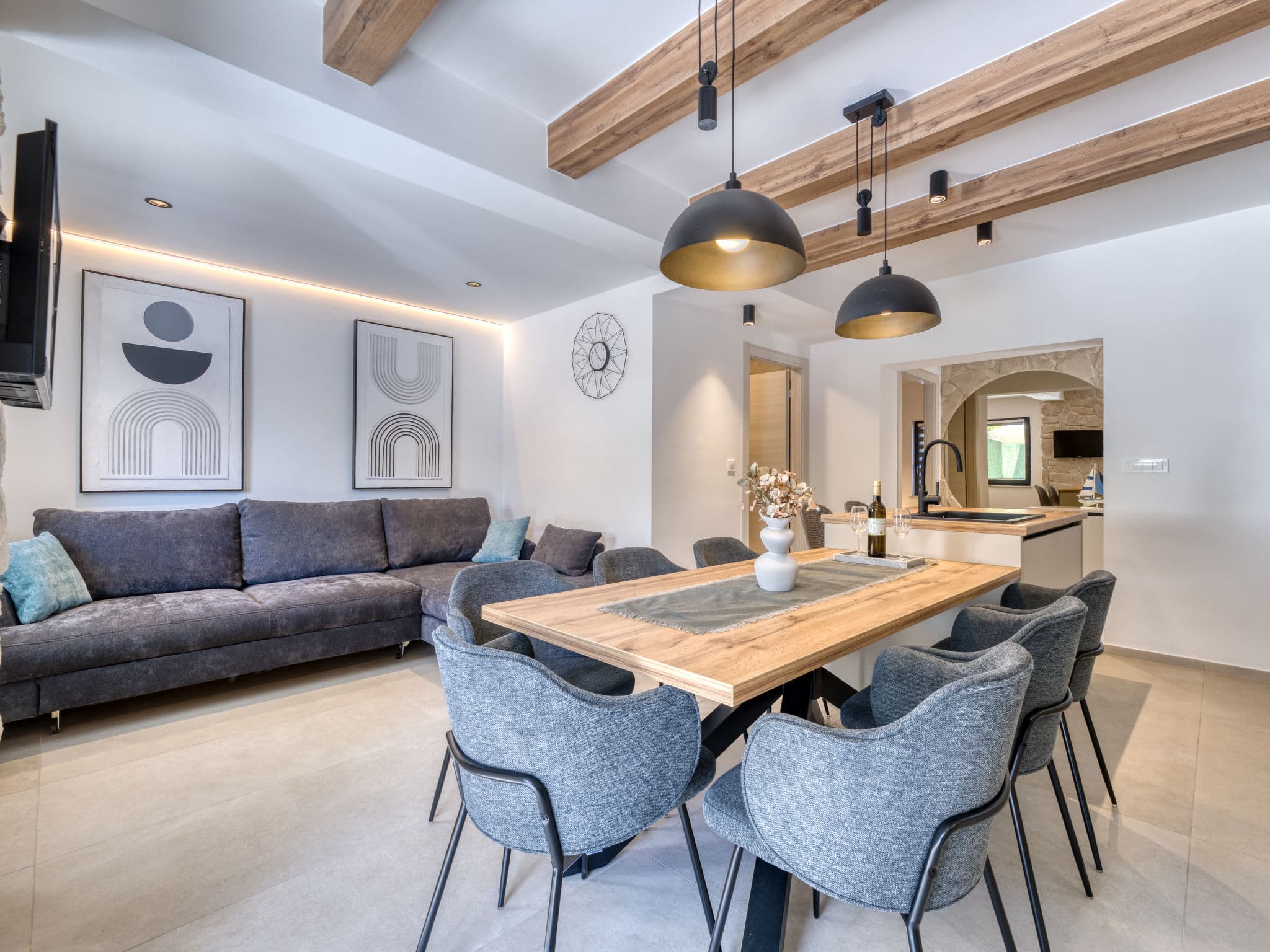 Kitchen / Dining Room