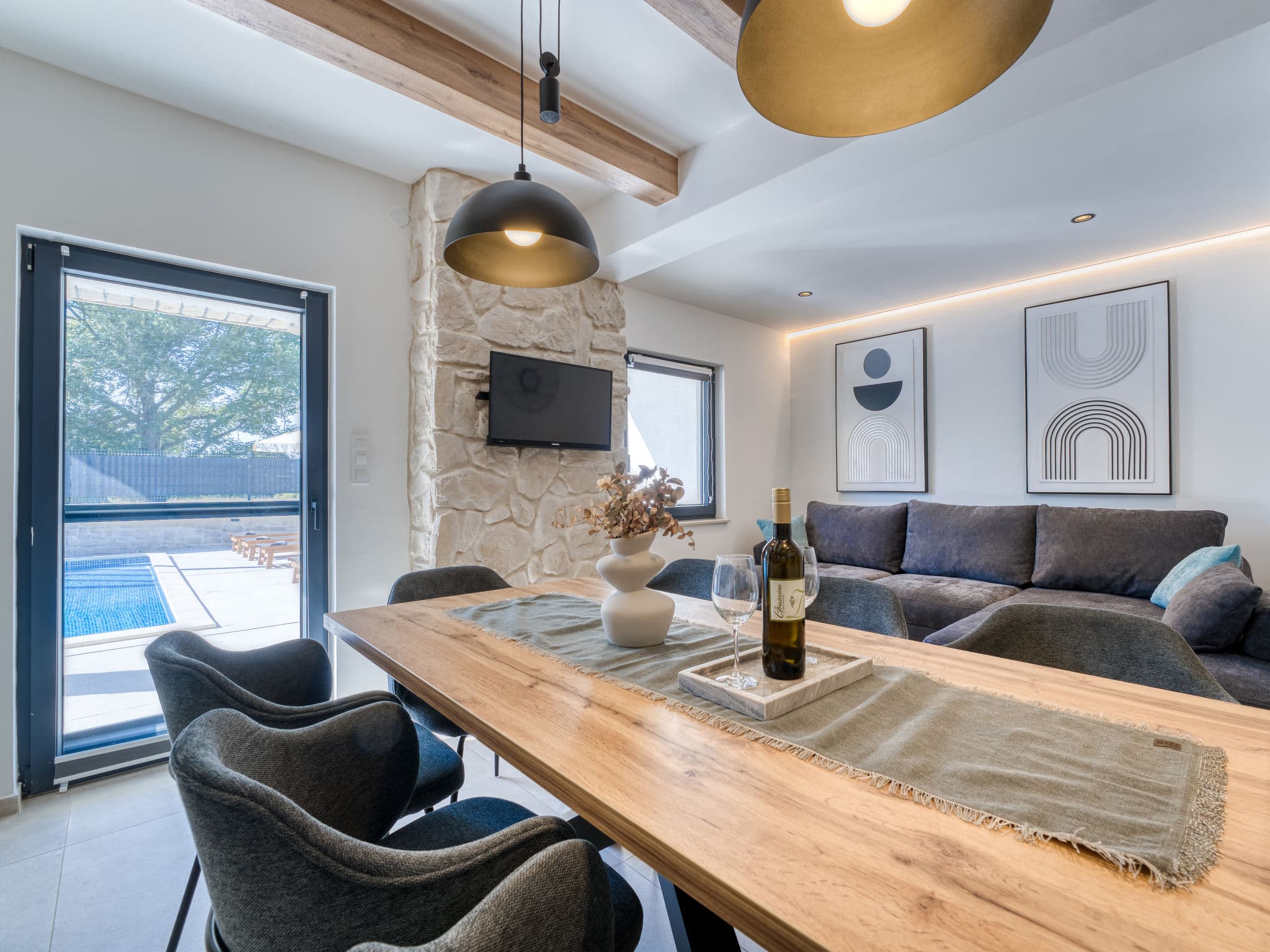 Kitchen / Dining Room