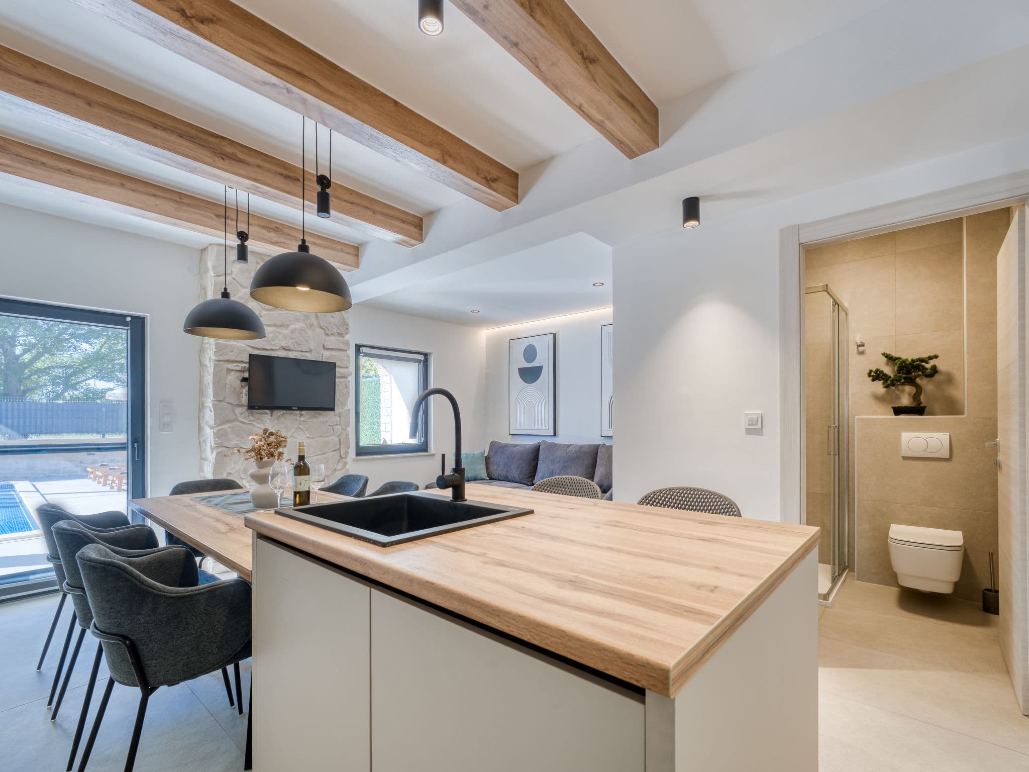 Kitchen / Dining Room