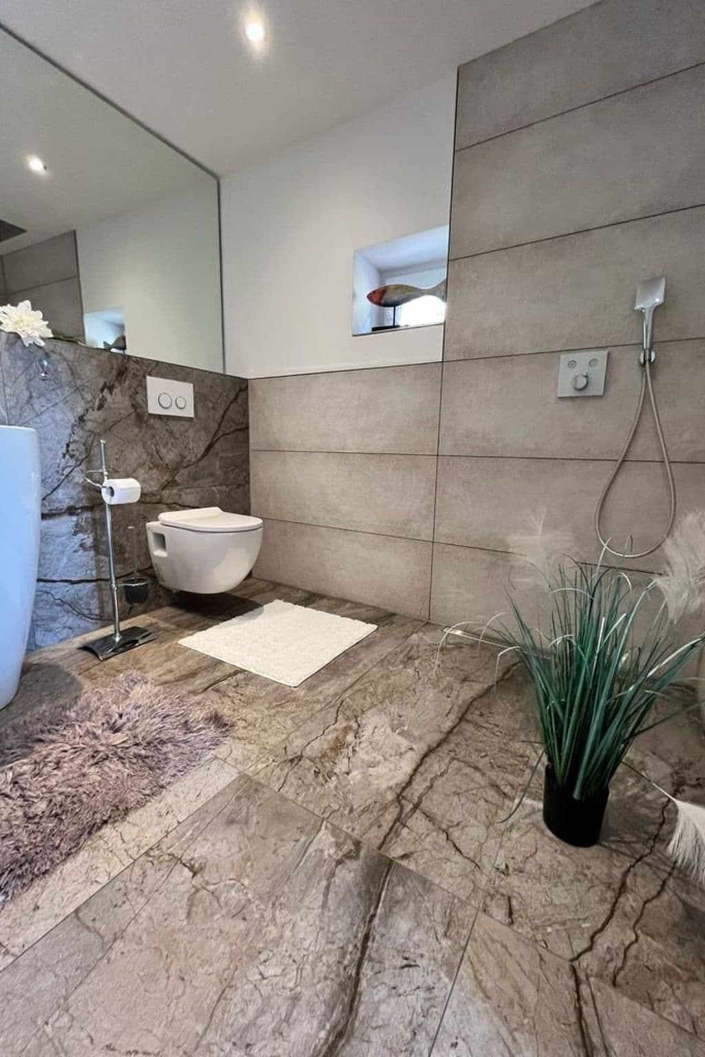 Bathroom / Wellness