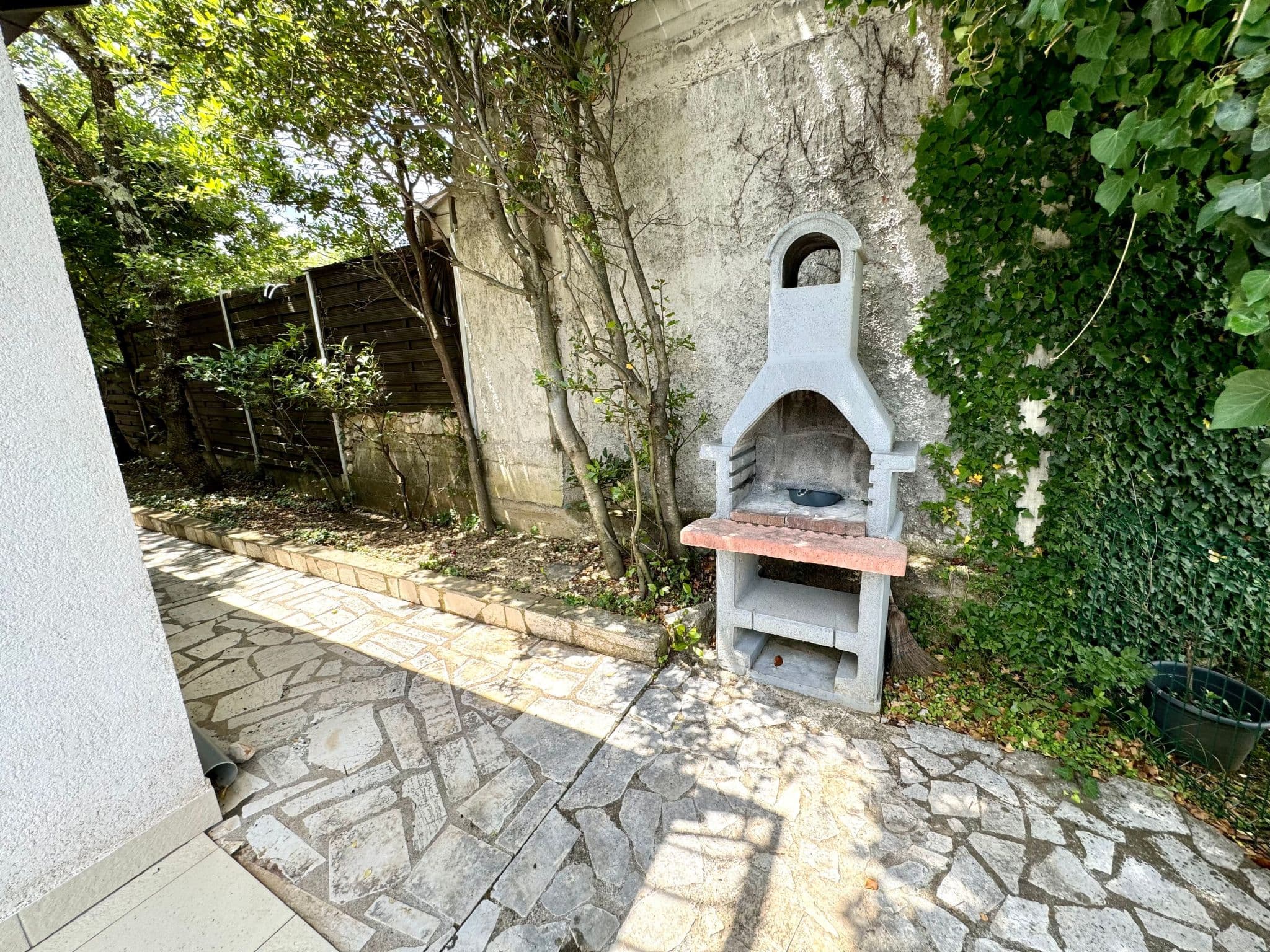 Gallery Image 13
