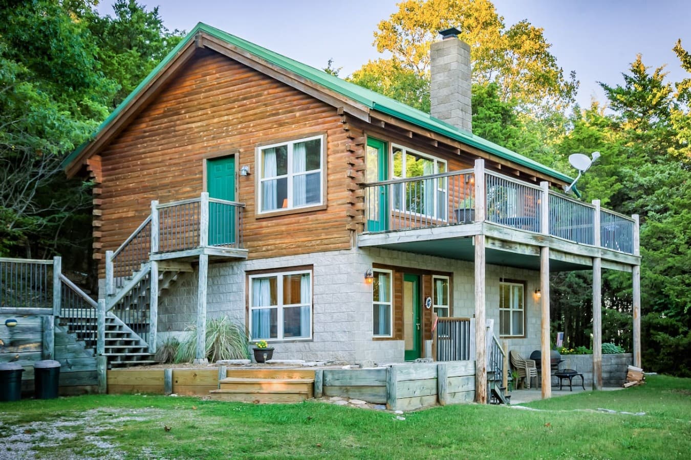 Cabin is a 2 story.  Guests get entire 2000 sf cabin. Lower deck has a free standing fire pit.