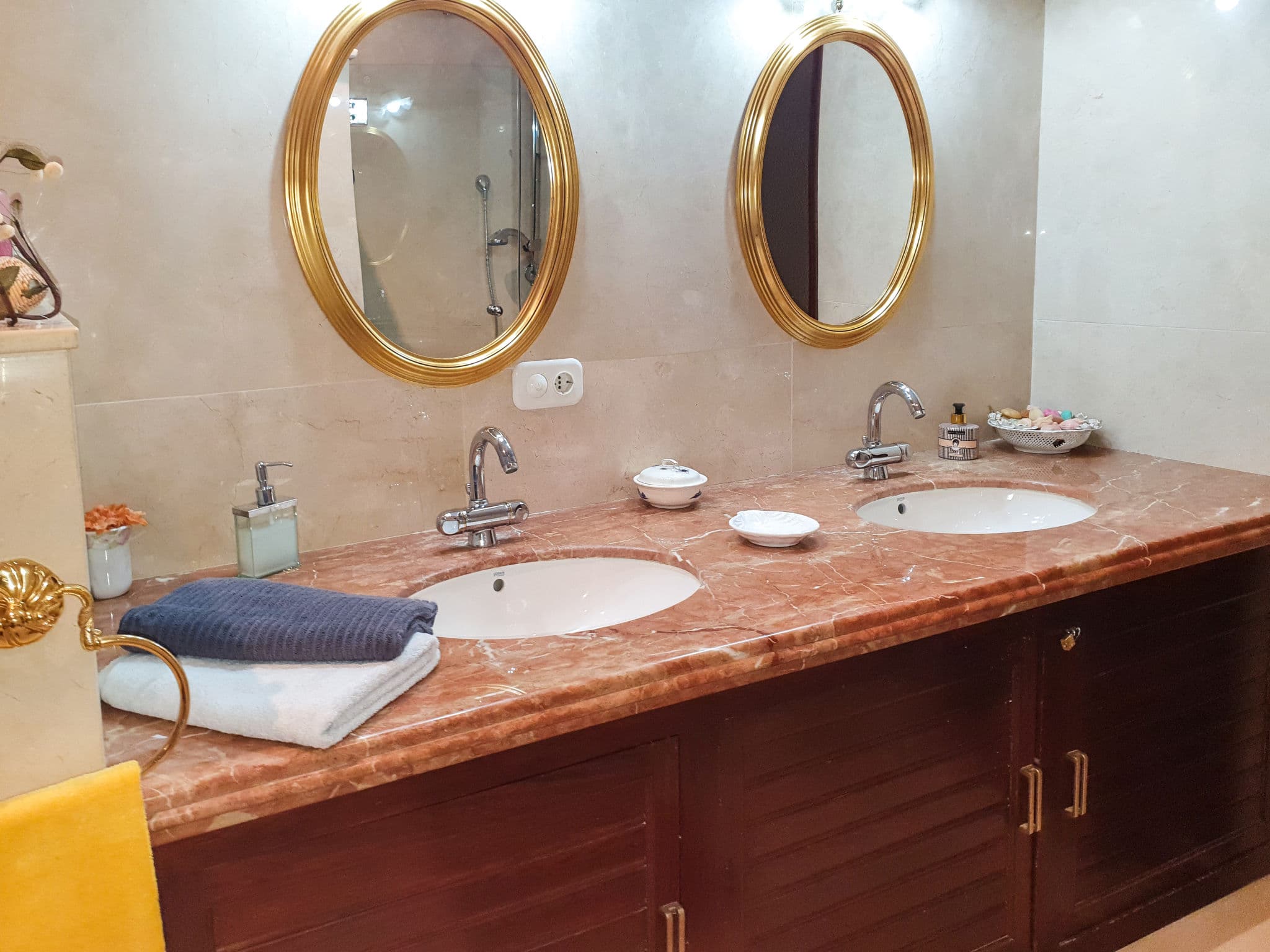 Bathroom / Wellness