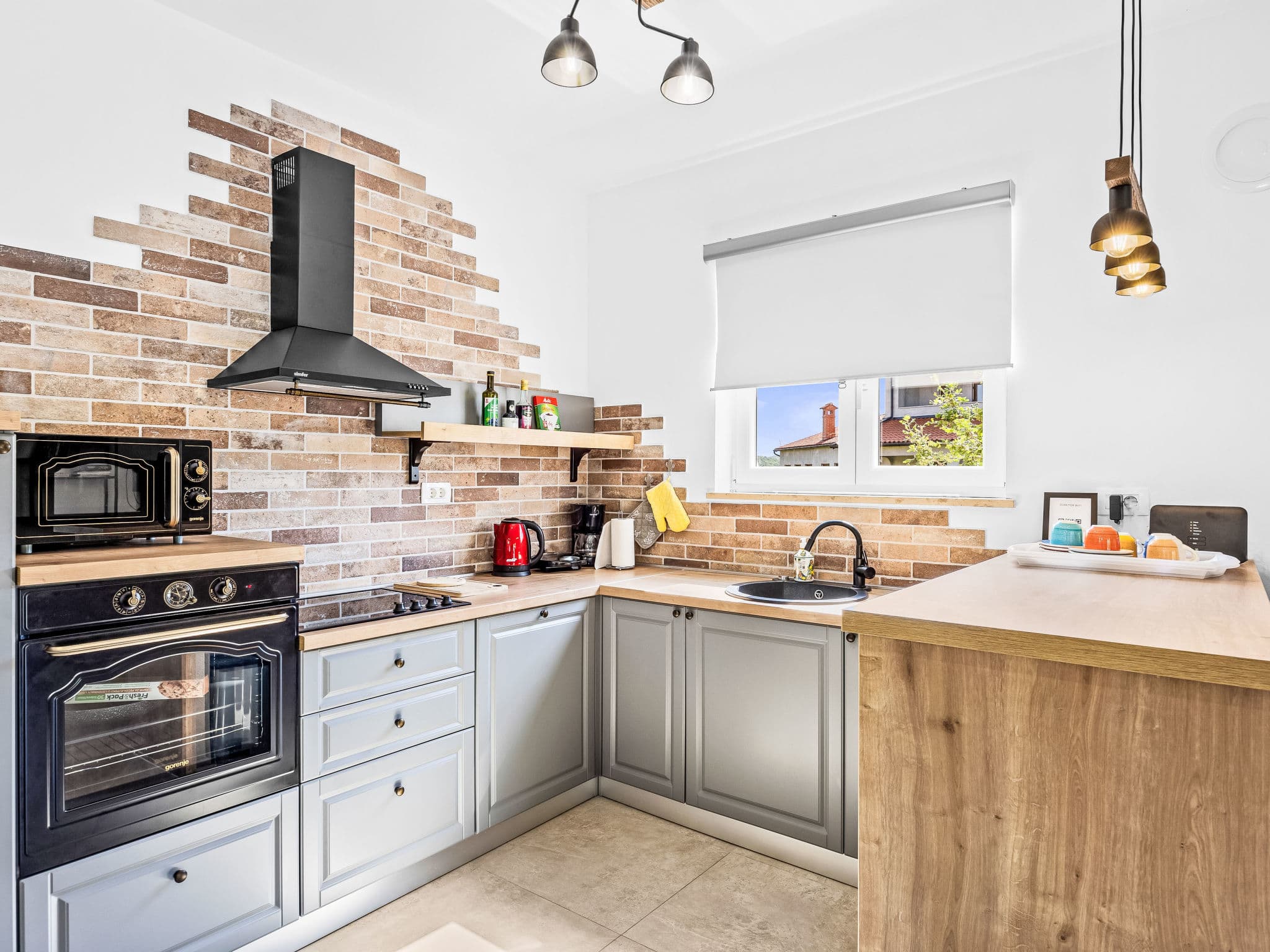 Kitchen / Dining Room