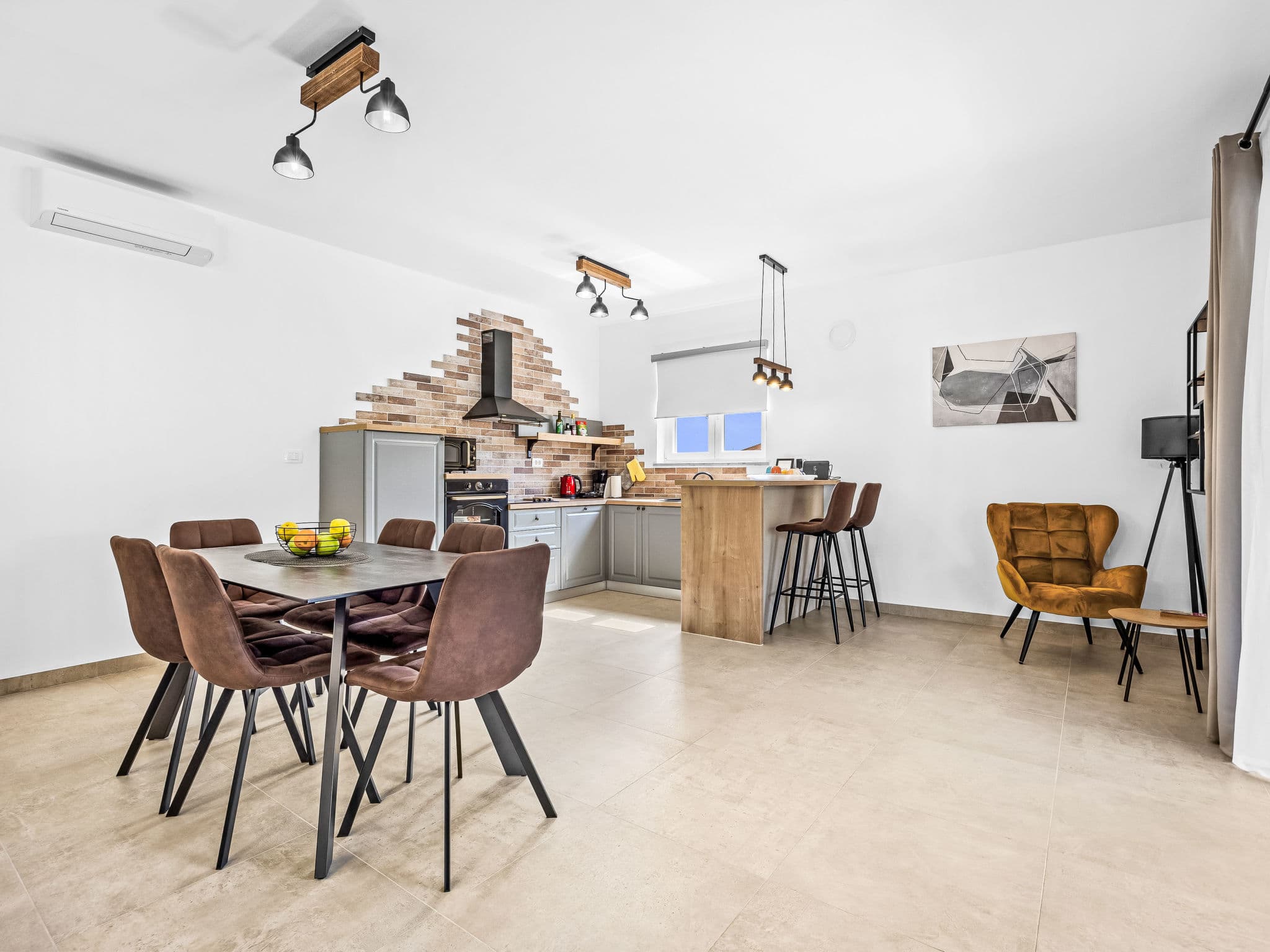 Kitchen / Dining Room