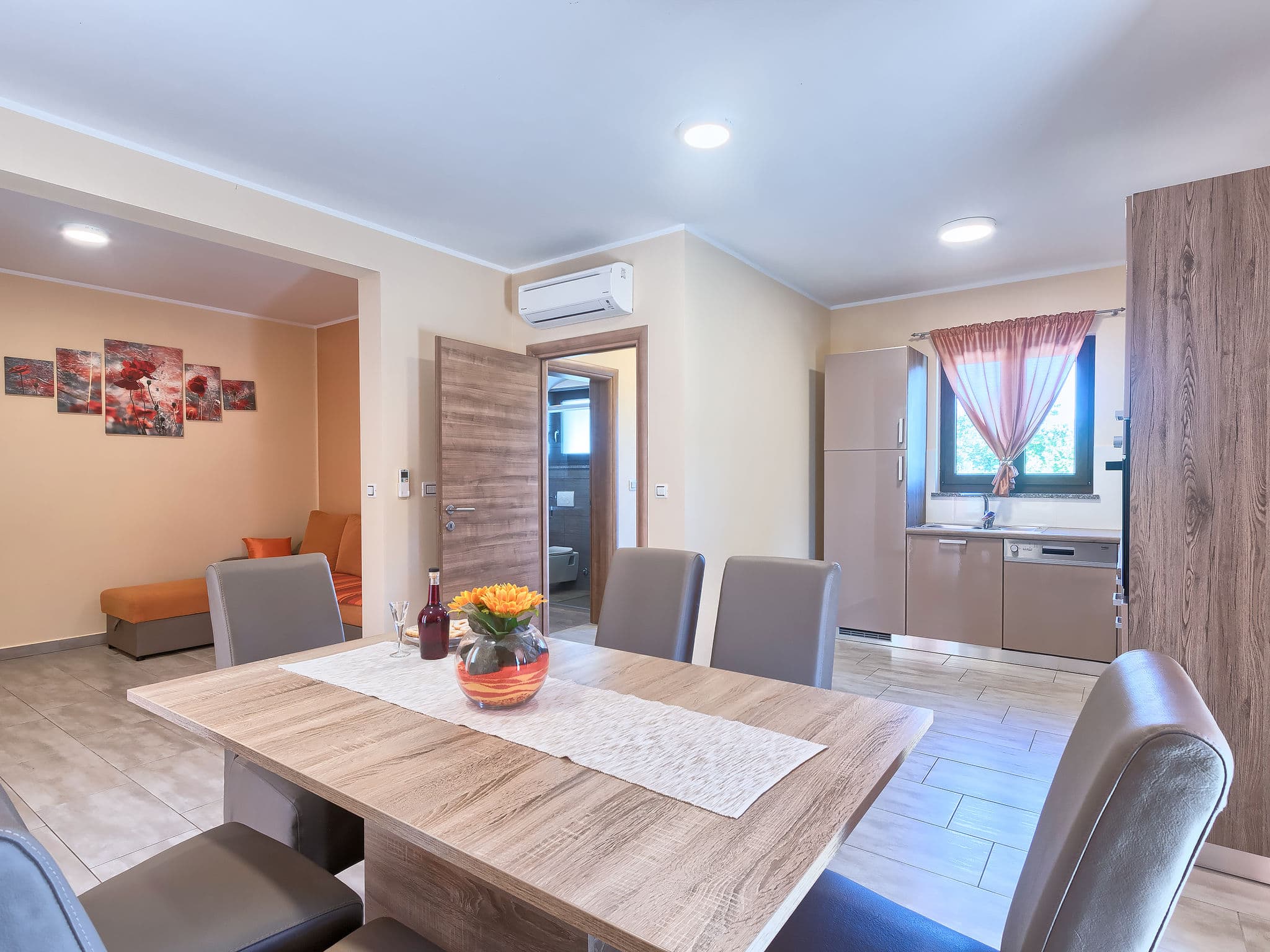 Kitchen / Dining Room