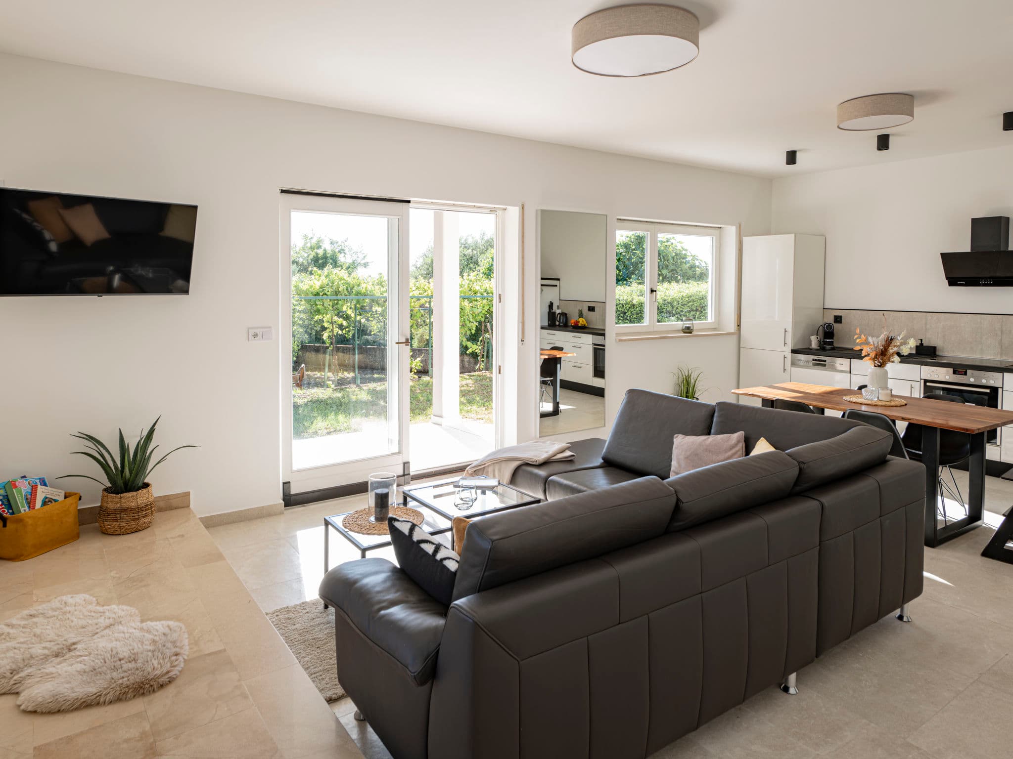 Kitchen / Dining Room