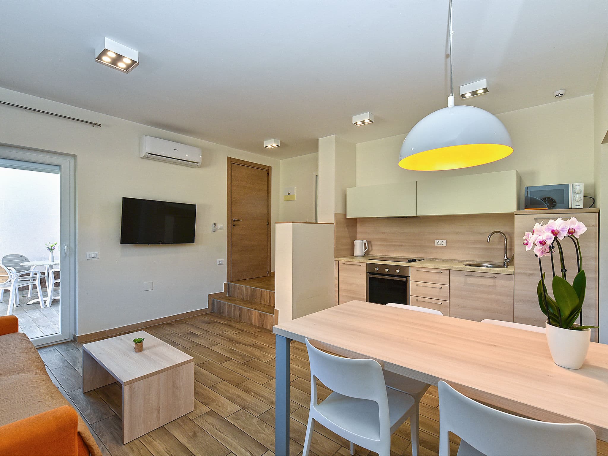 Kitchen / Dining Room