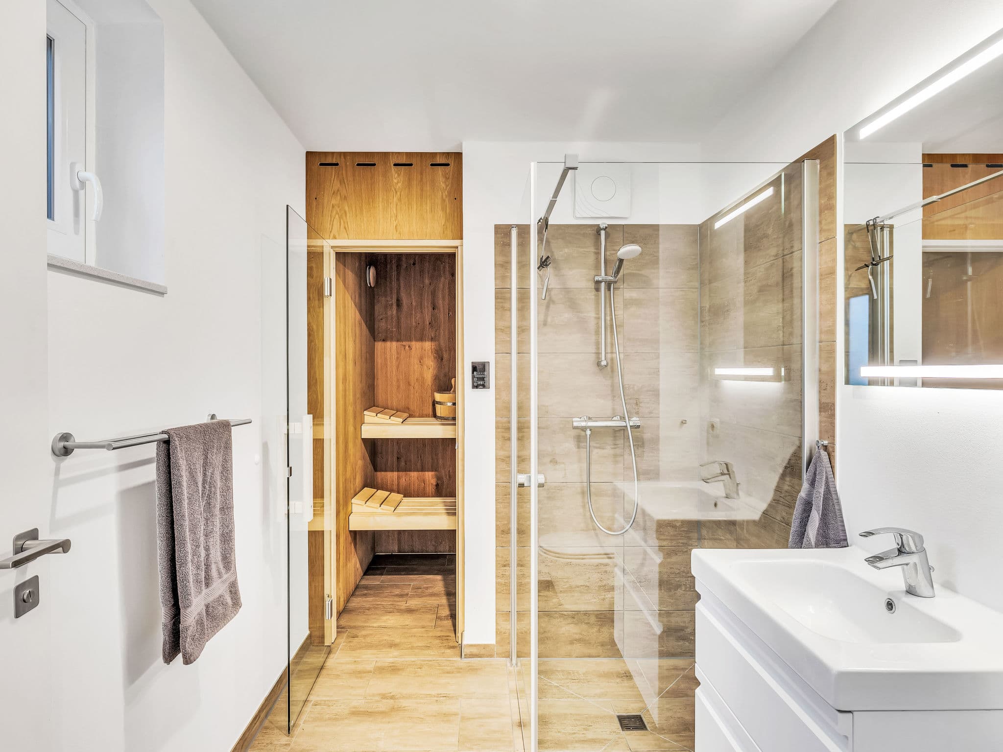 Bathroom / Wellness
