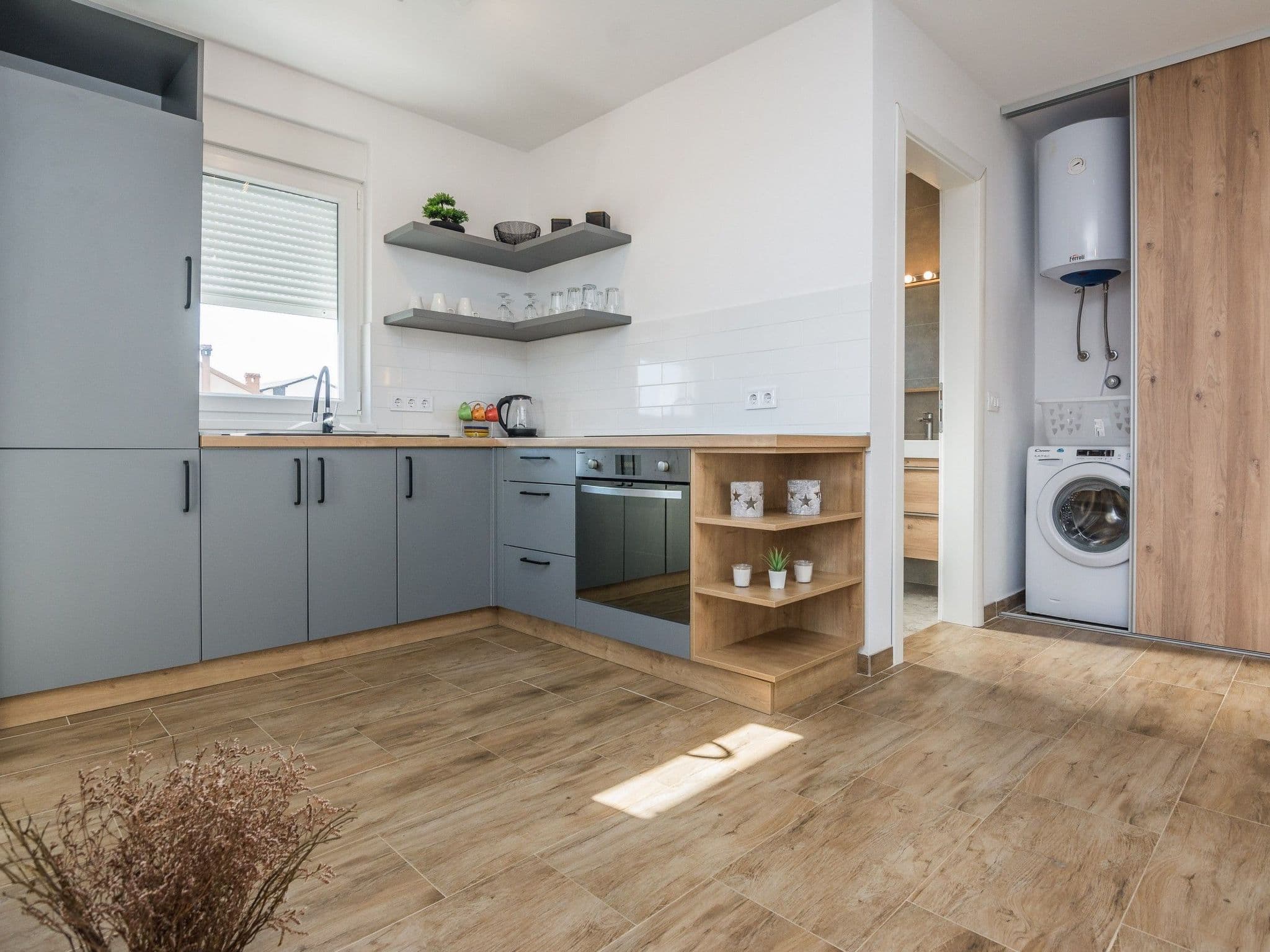 Kitchen / Dining Room