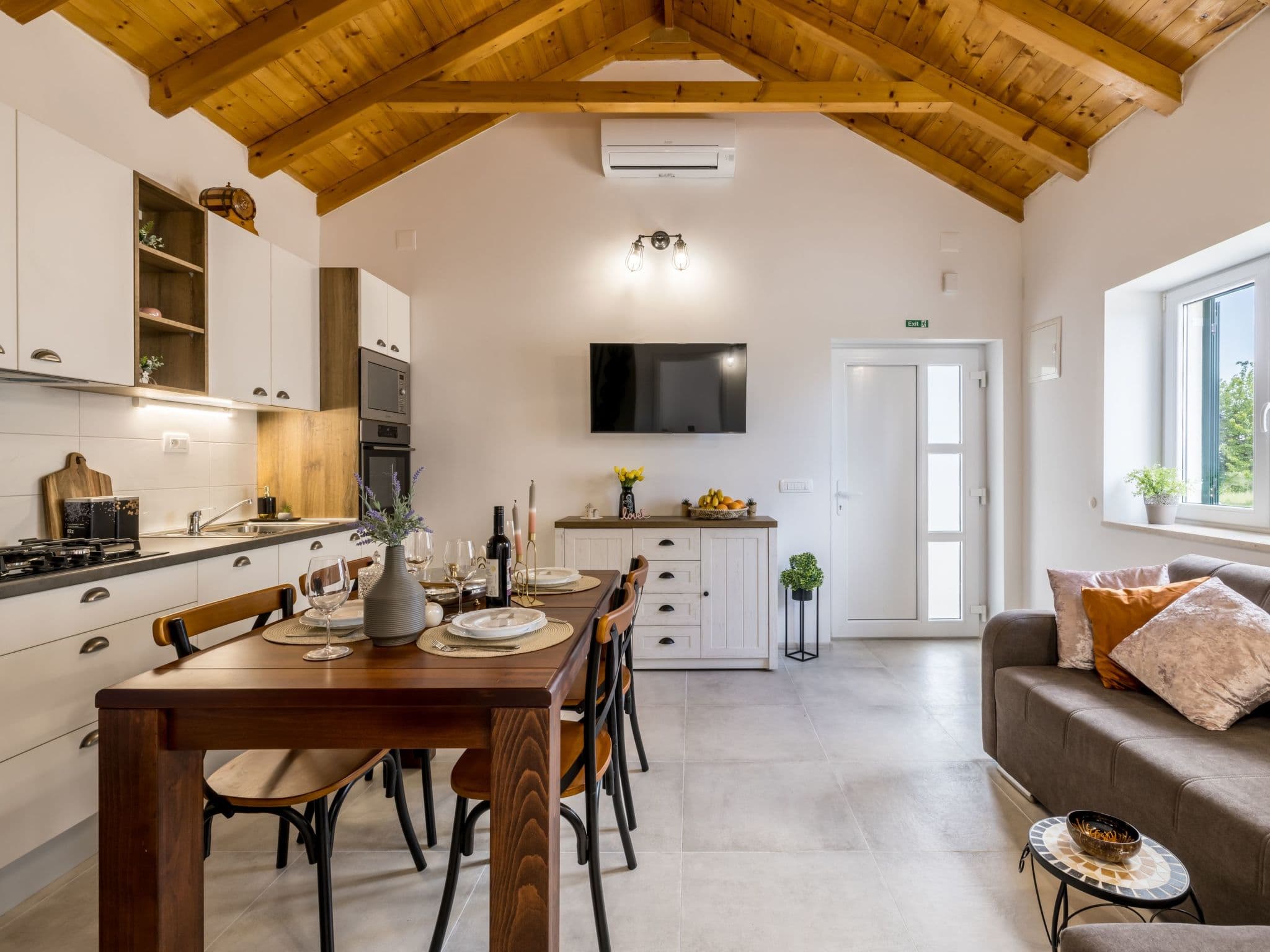 Kitchen / Dining Room