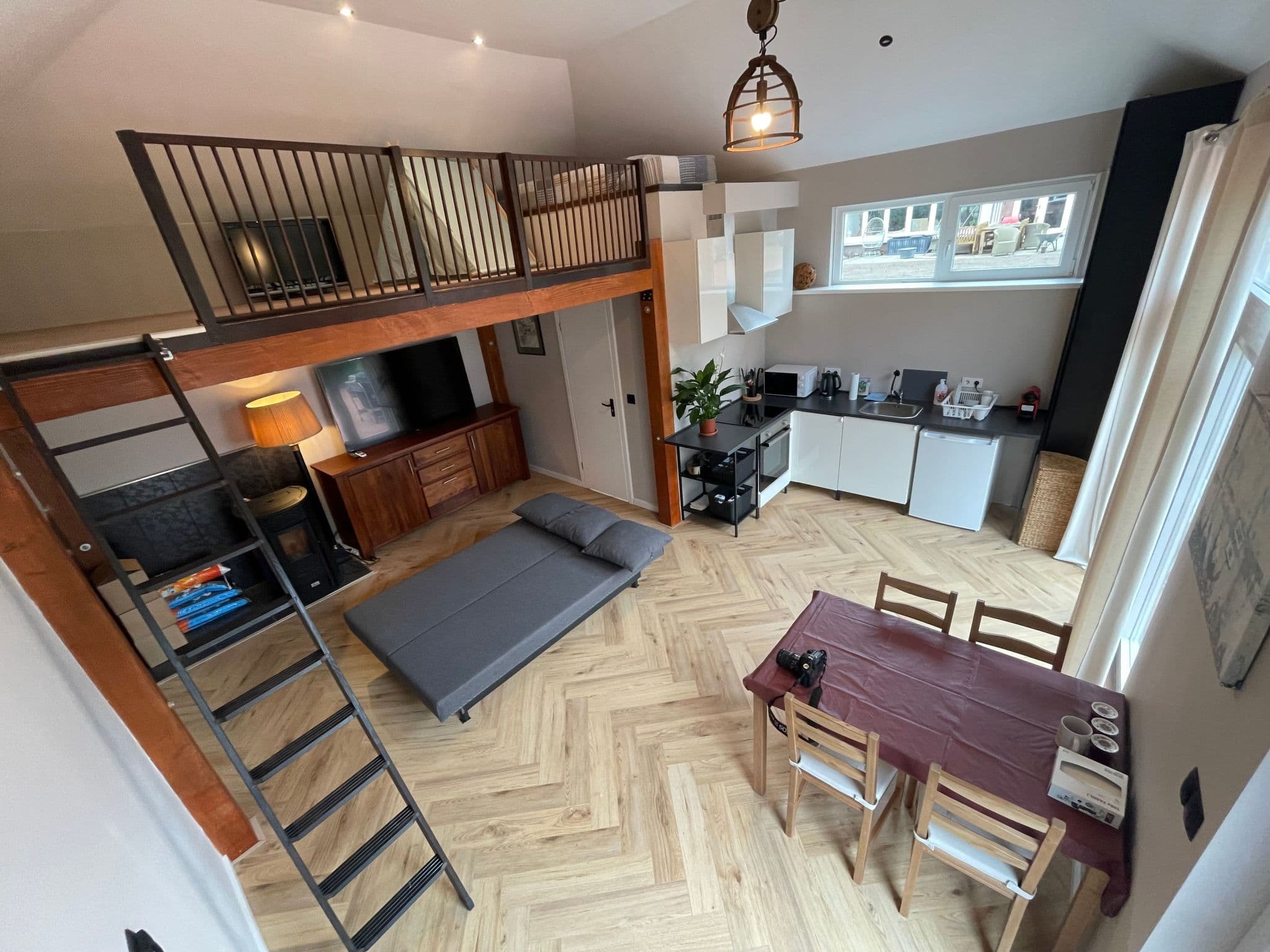 Kitchen / Dining Room