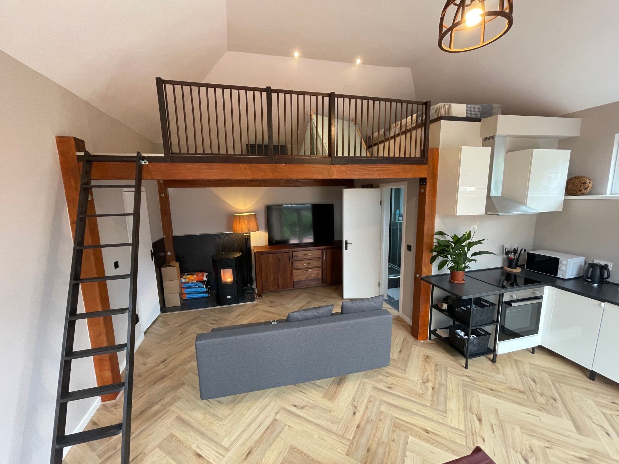 Kitchen / Dining Room