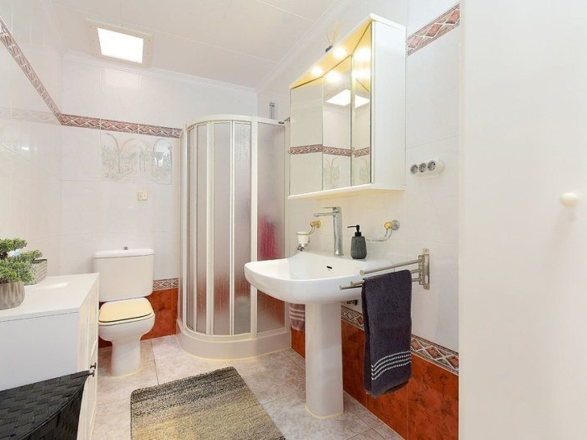 Gallery Image 15