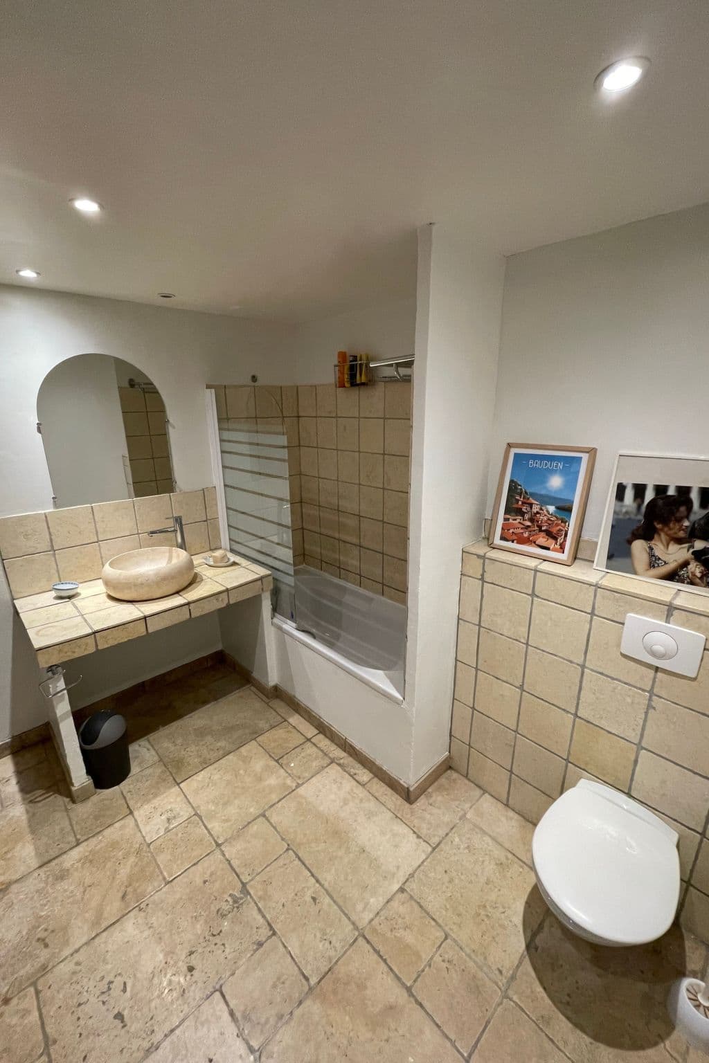 Bathroom / Wellness