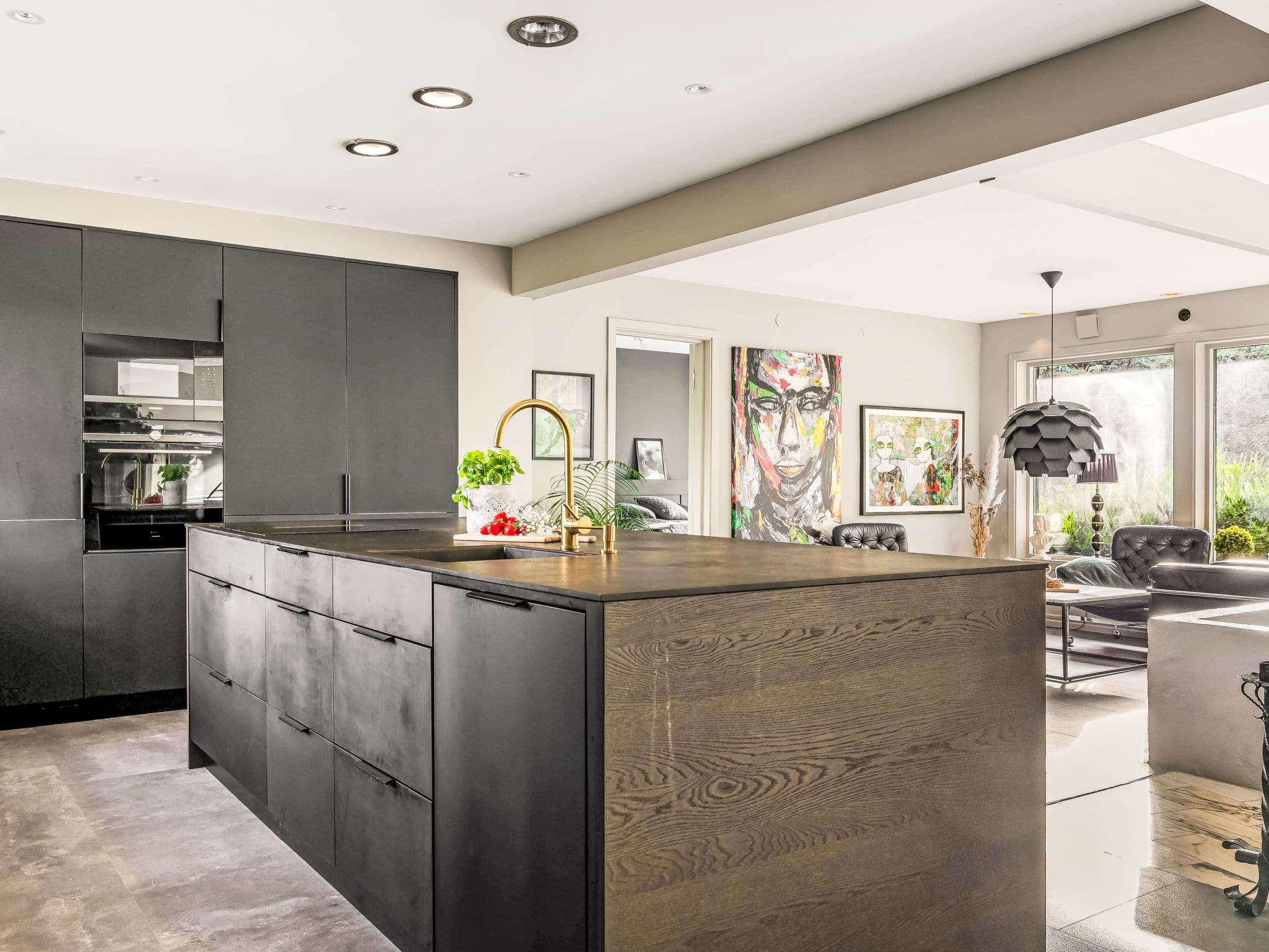 Kitchen / Dining Room