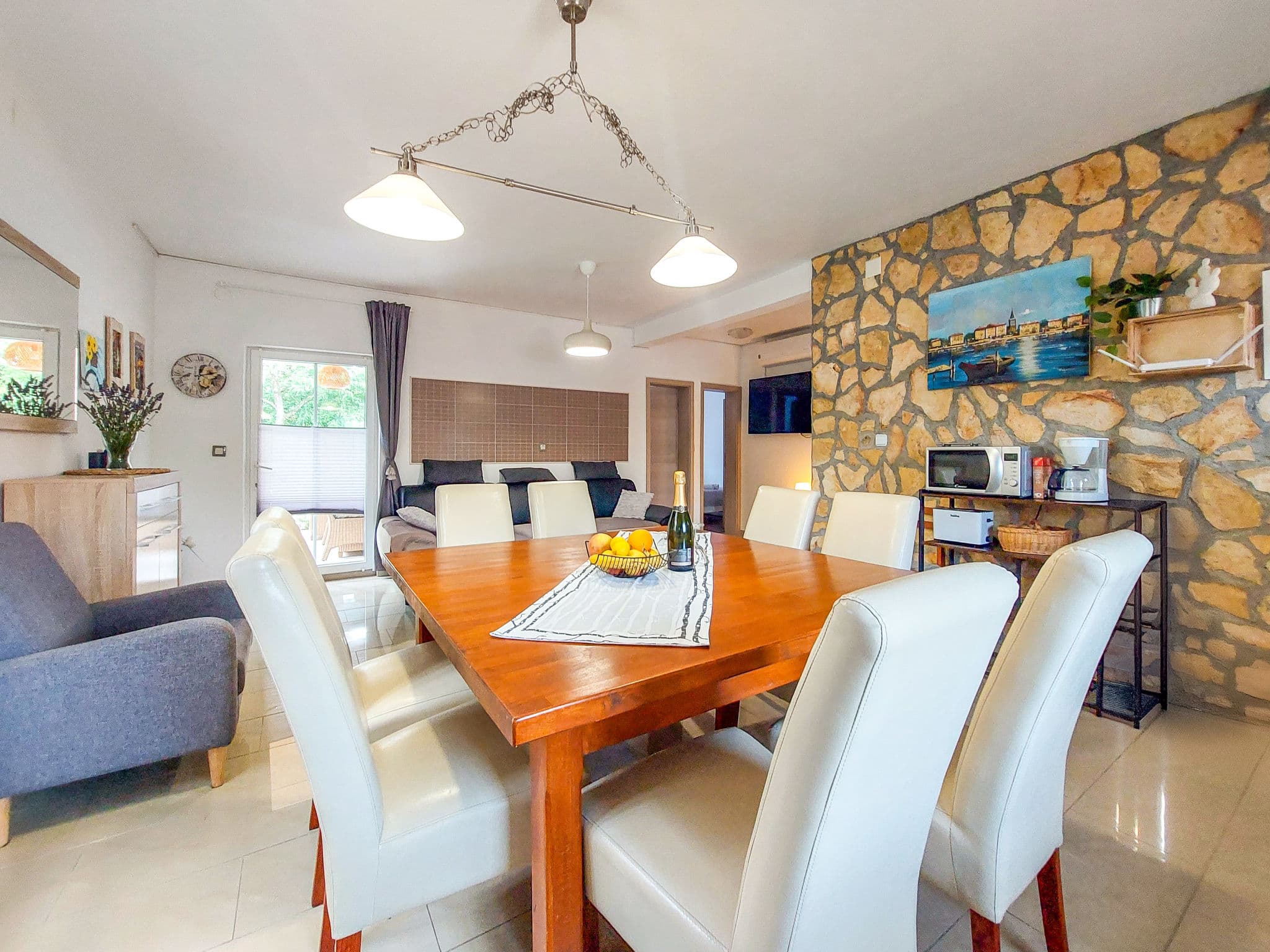 Kitchen / Dining Room